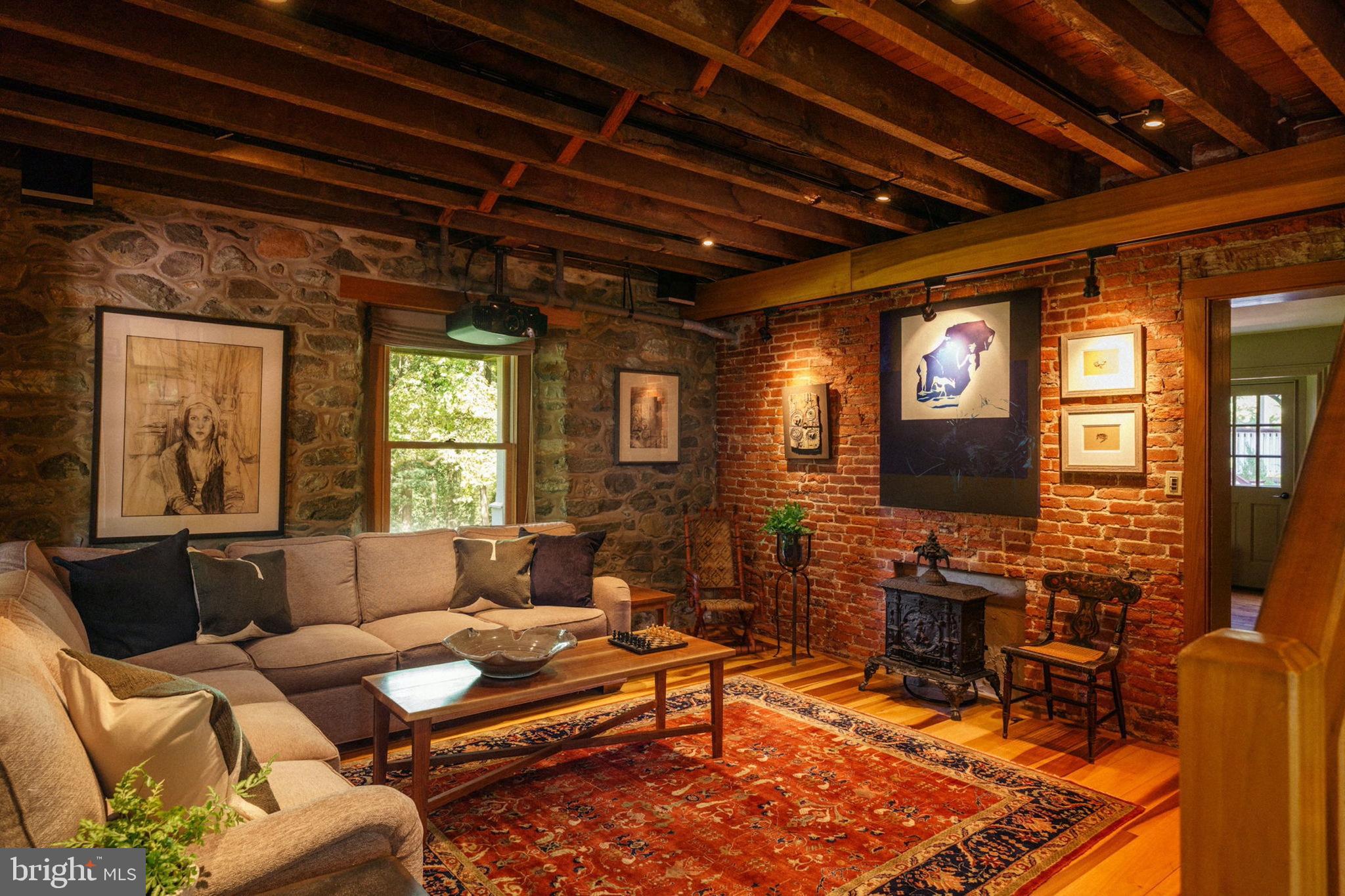 HEARTSEASE - Residential