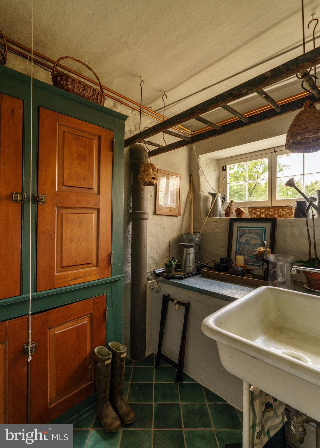 HEARTSEASE - Residential