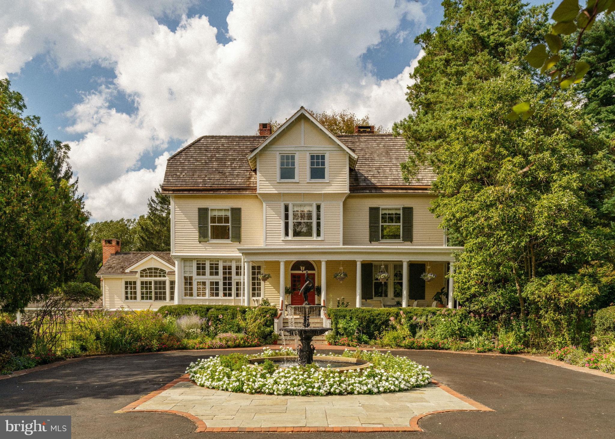 1069 HEARTSEASE DRIVE