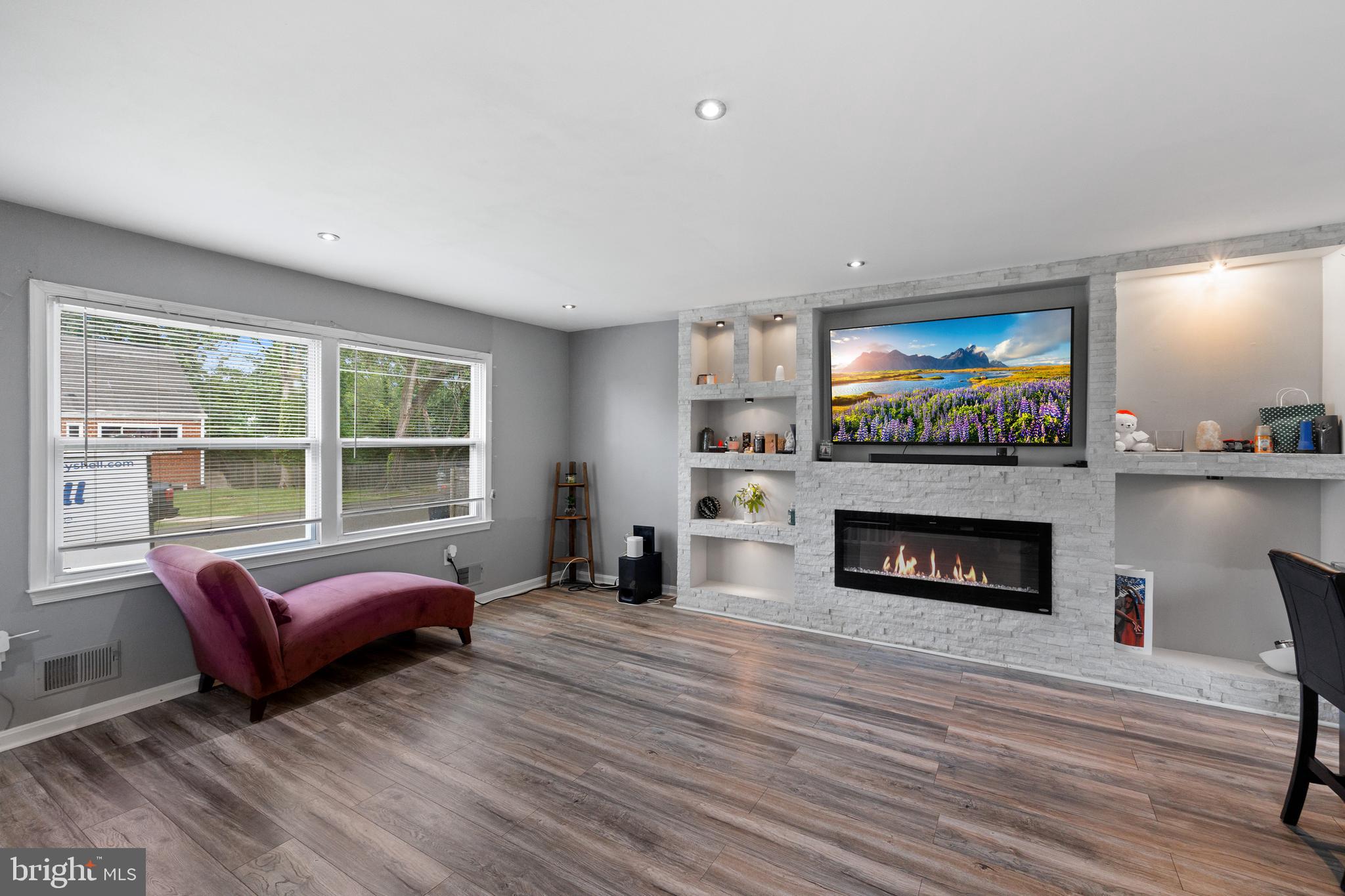 HANSON VALLEY VIEW - Residential