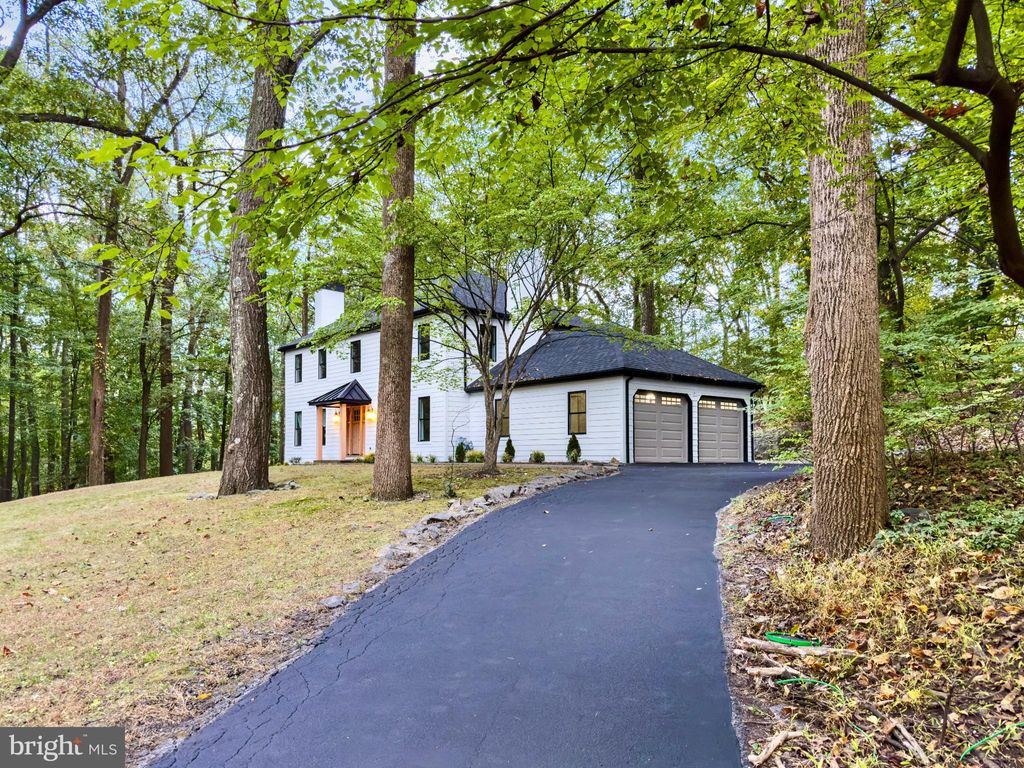 Photo of 11 Oak Lane, MALVERN, PA 19355 (MLS # PACT2113474)