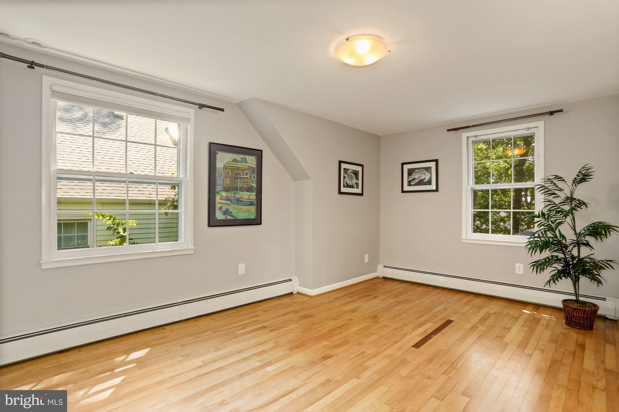 BARCROFT - Residential