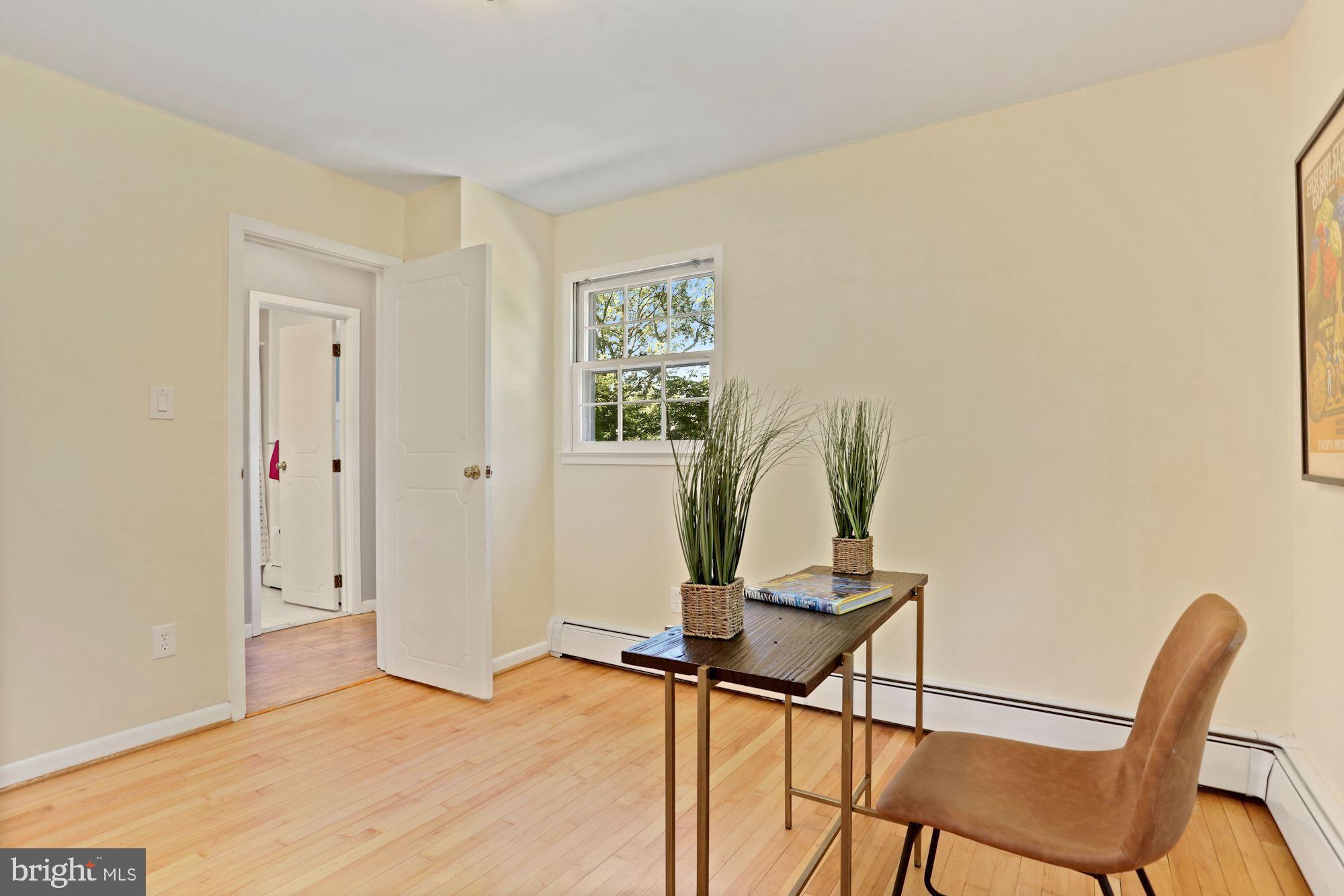 BARCROFT - Residential