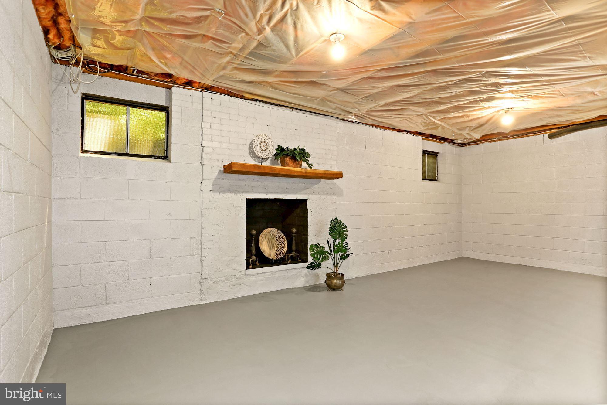 BARCROFT - Residential