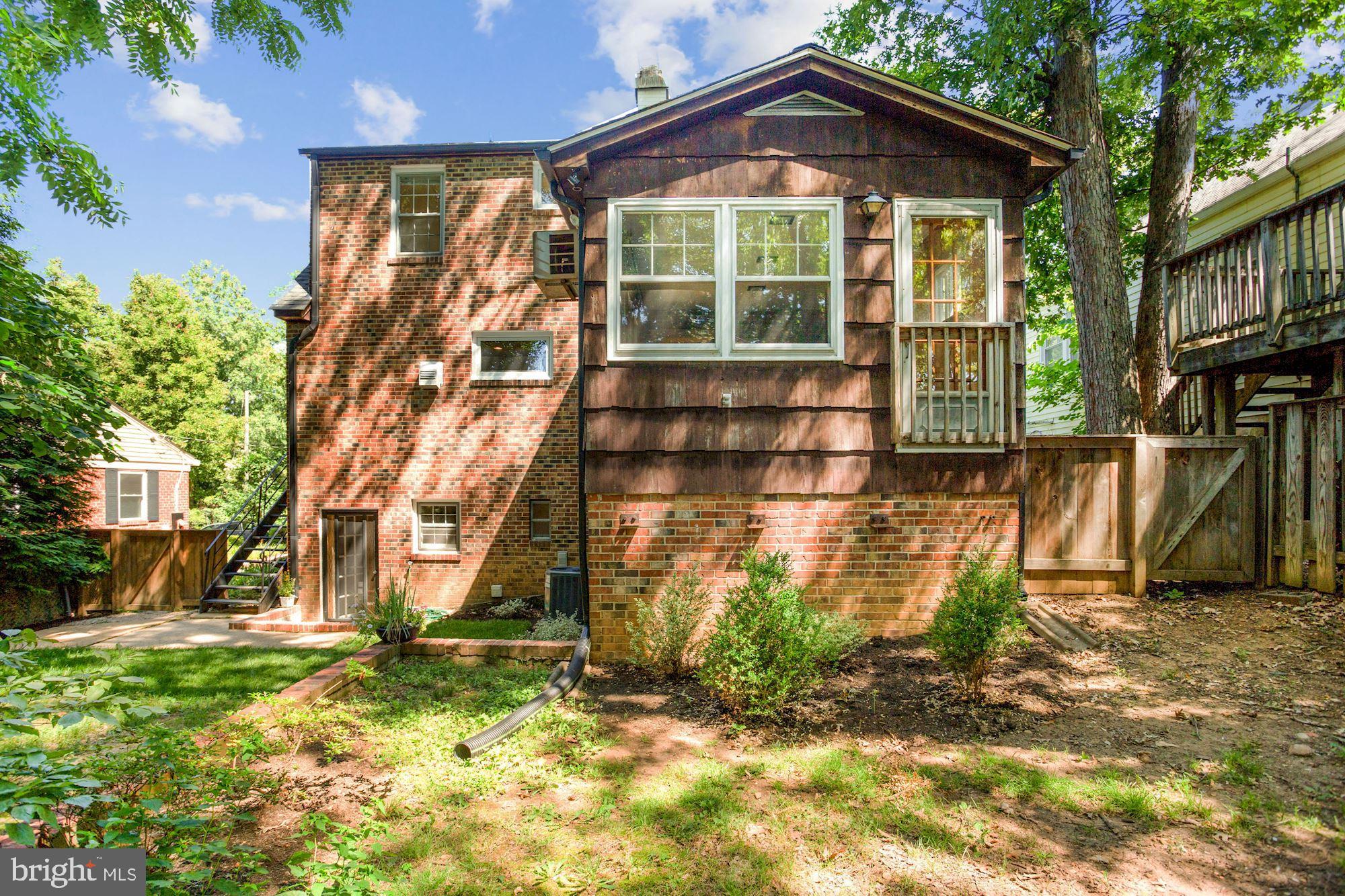 BARCROFT - Residential