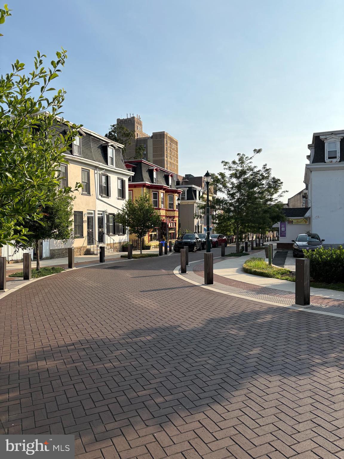 41 W MAPLEWOOD MALL