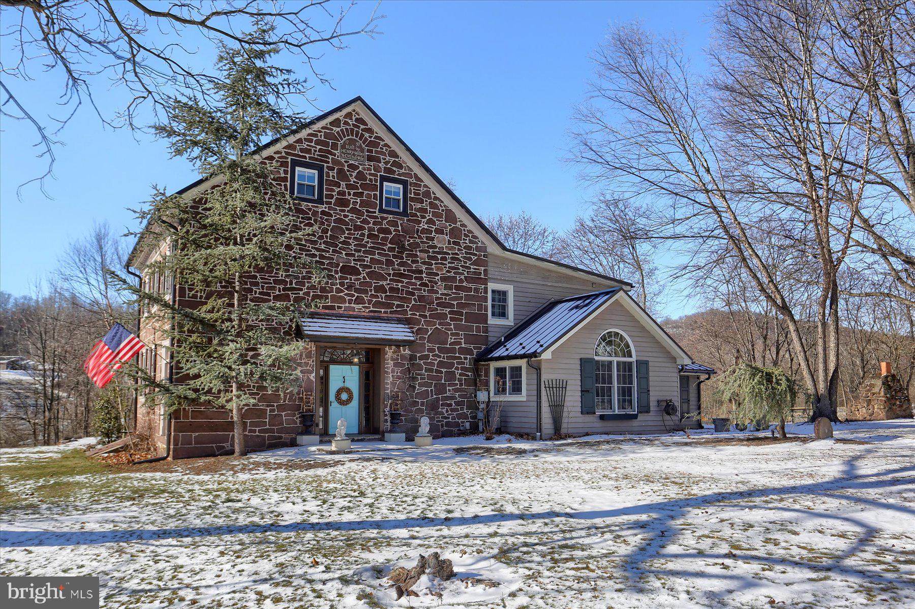 741 WYNDAMERE ROAD