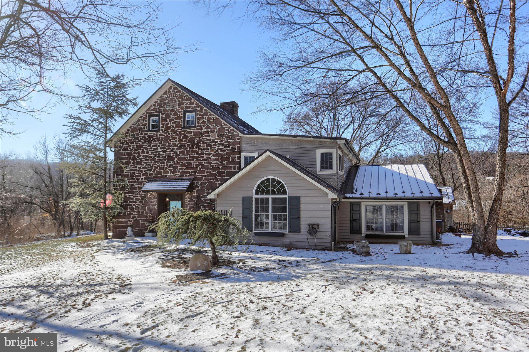 741 WYNDAMERE ROAD