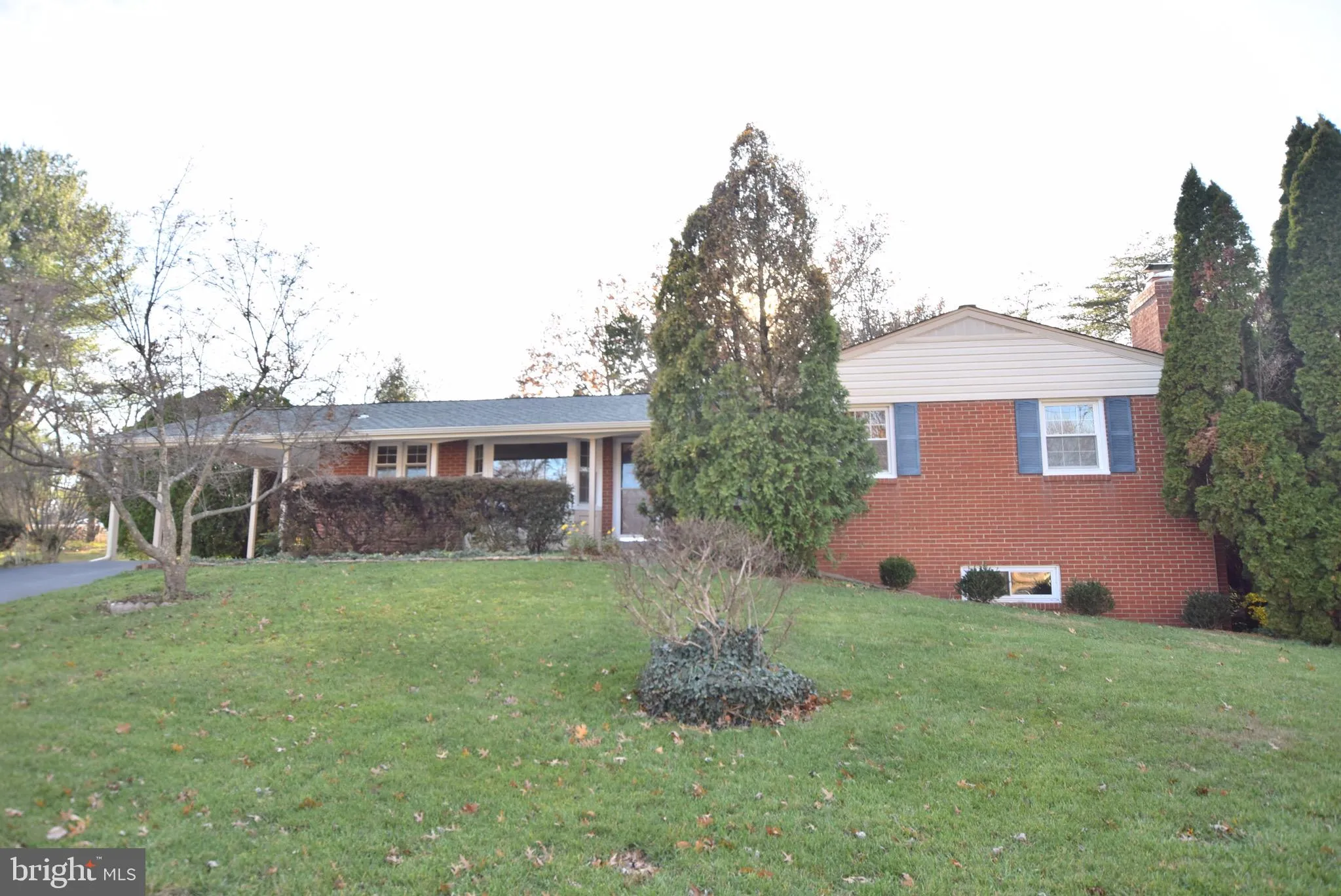 8904 Barnett Street, Manassas, VA 20110