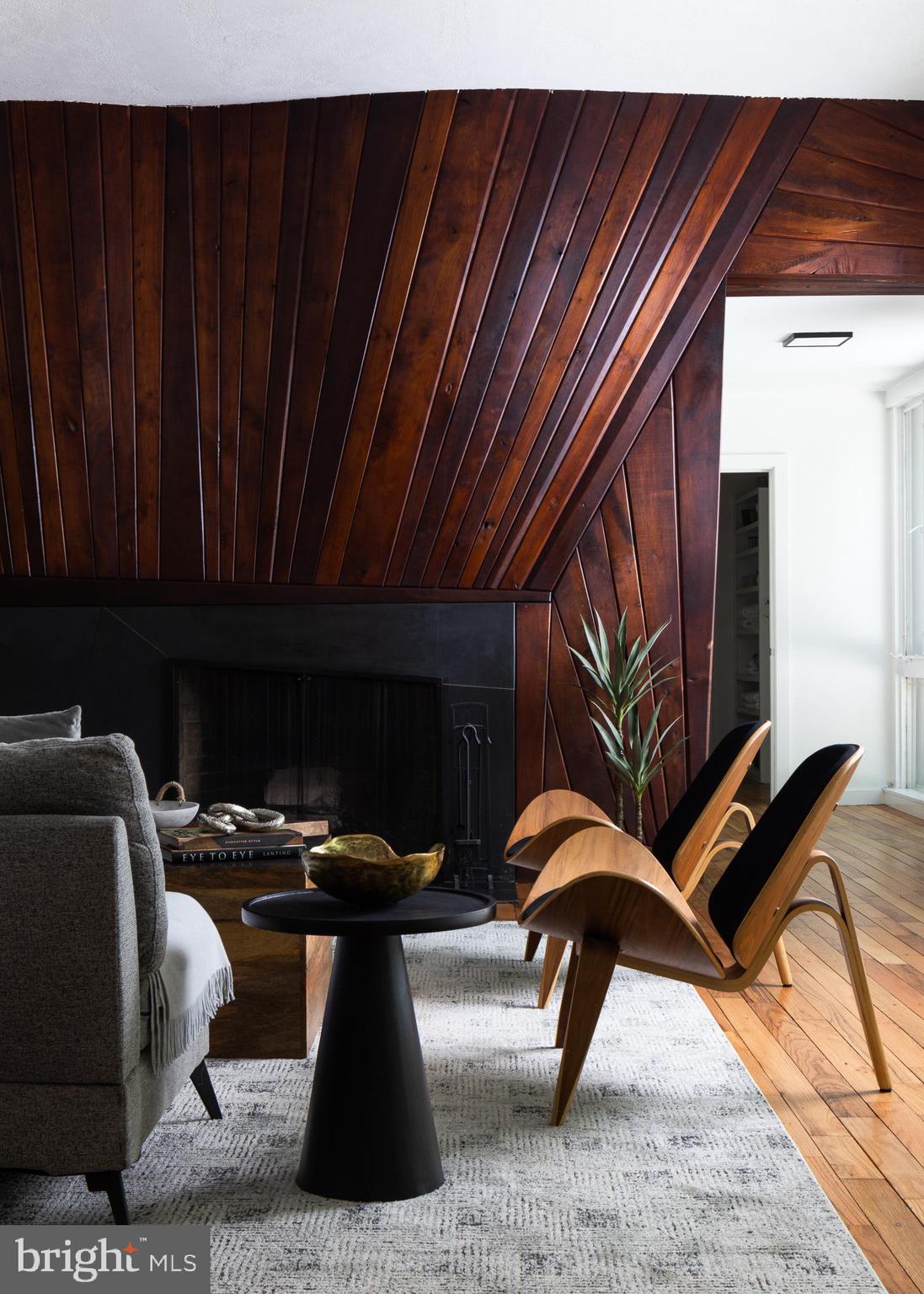 EAST FALLS - Residential