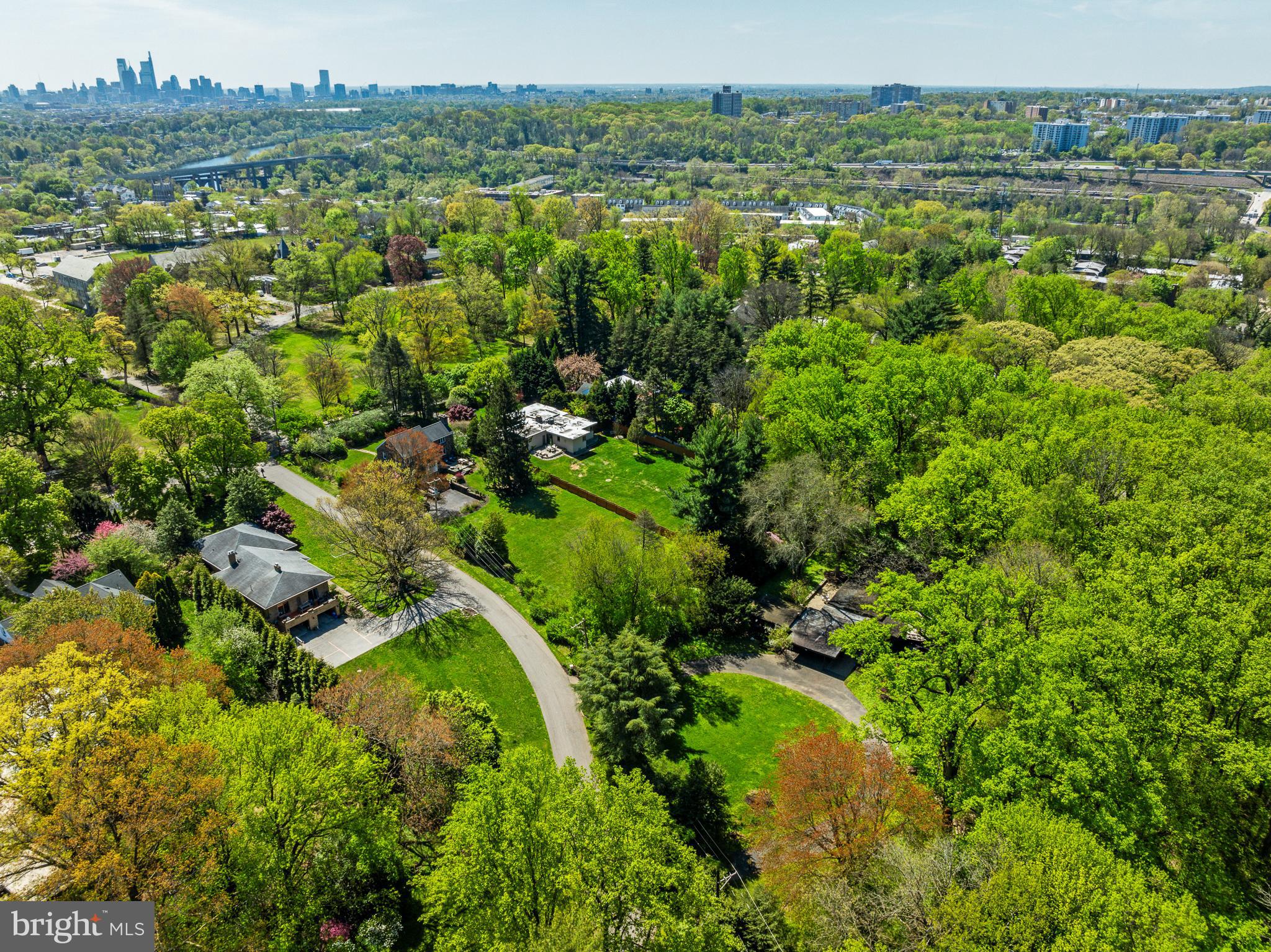 EAST FALLS - Residential