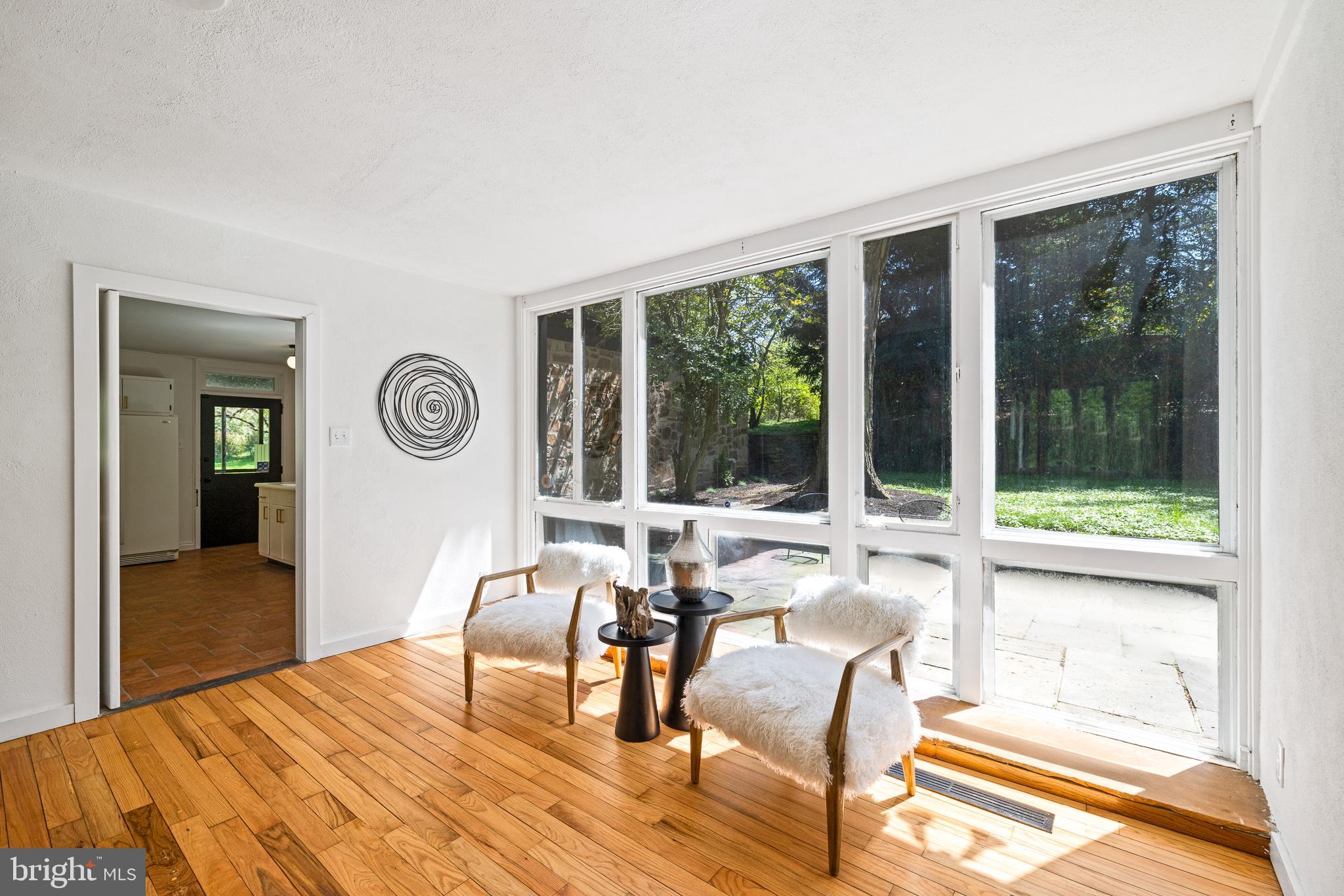 EAST FALLS - Residential