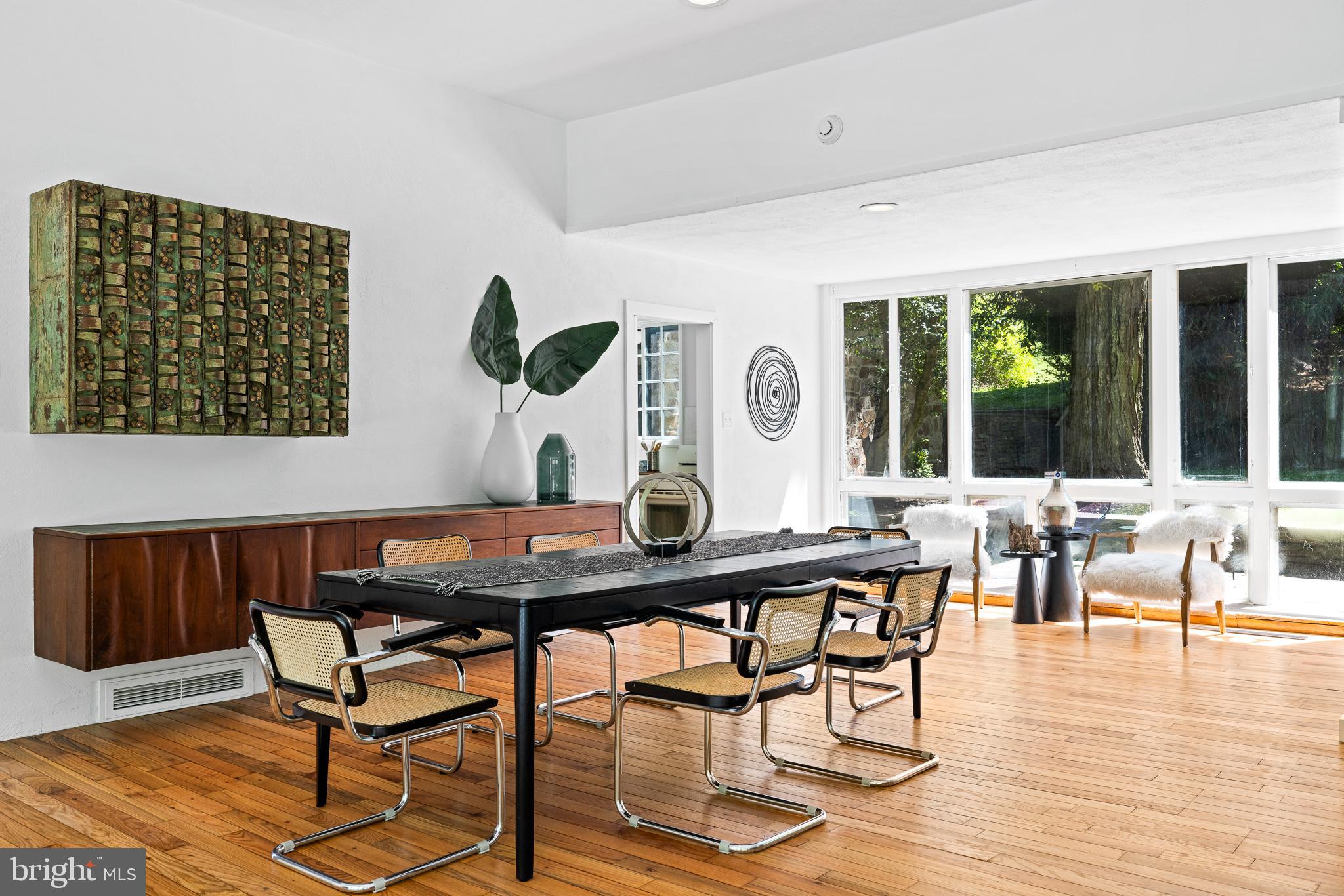 EAST FALLS - Residential