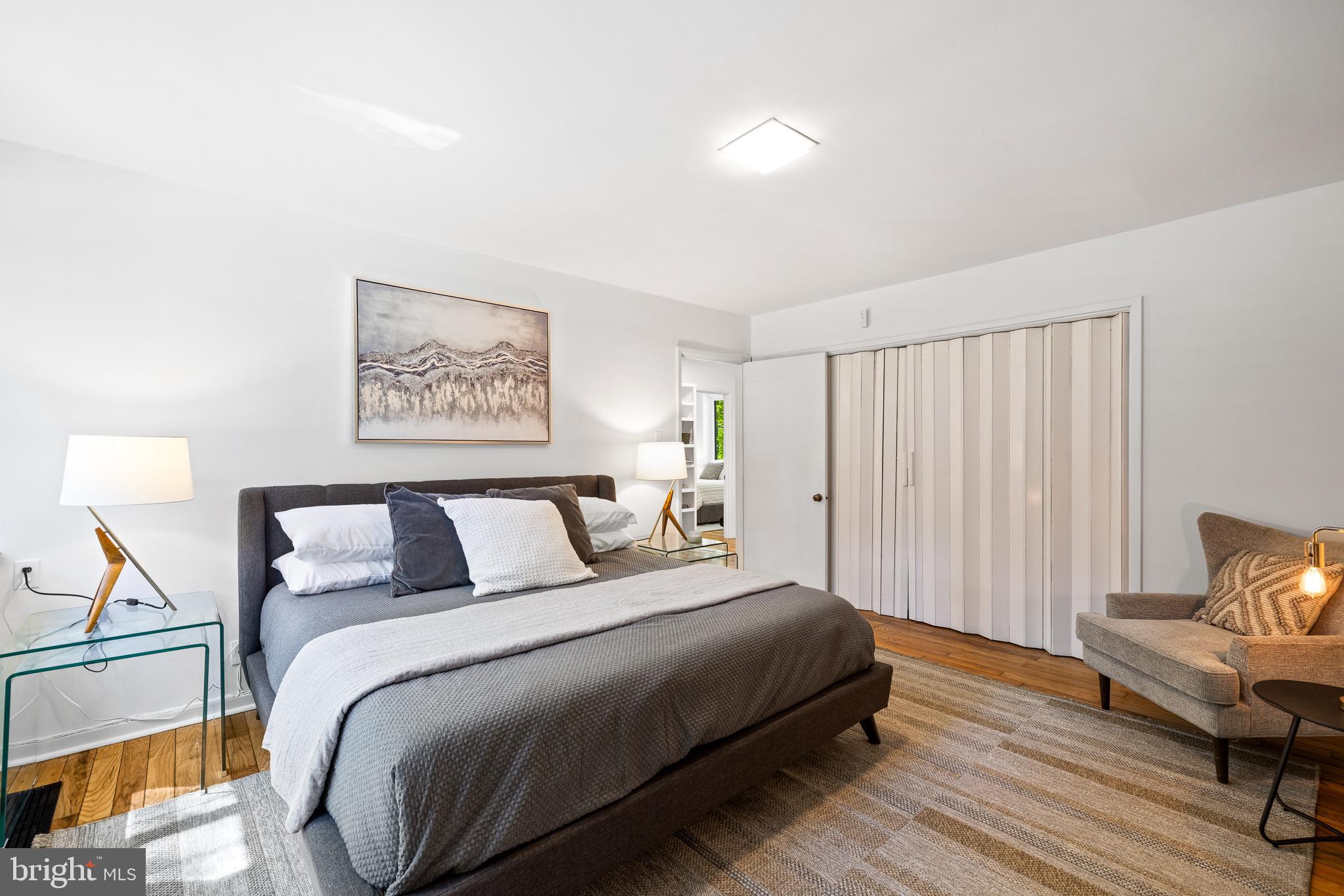 EAST FALLS - Residential