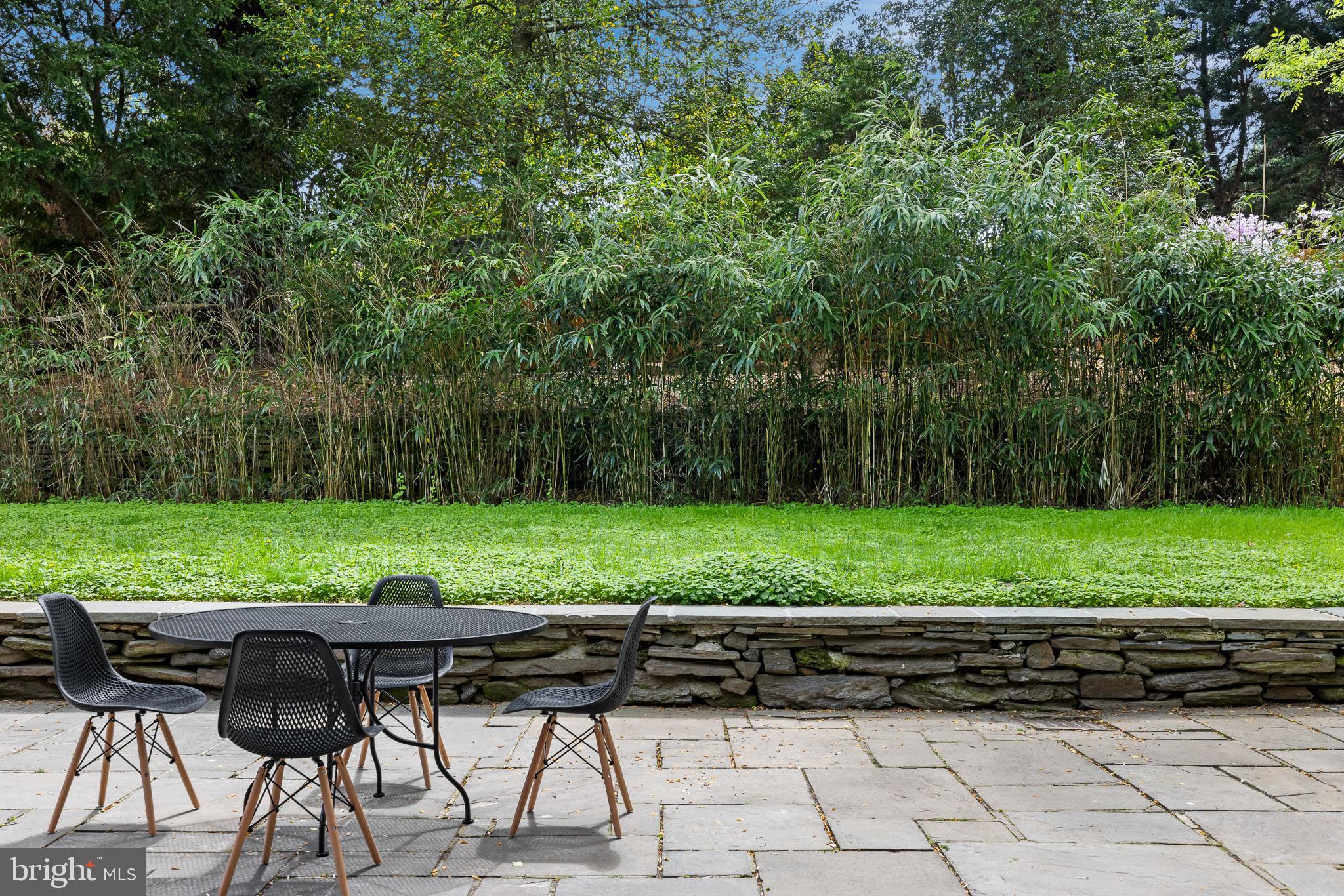 EAST FALLS - Residential