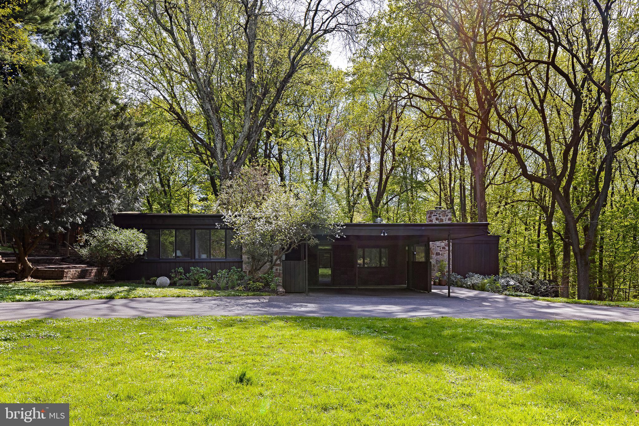 EAST FALLS - Residential