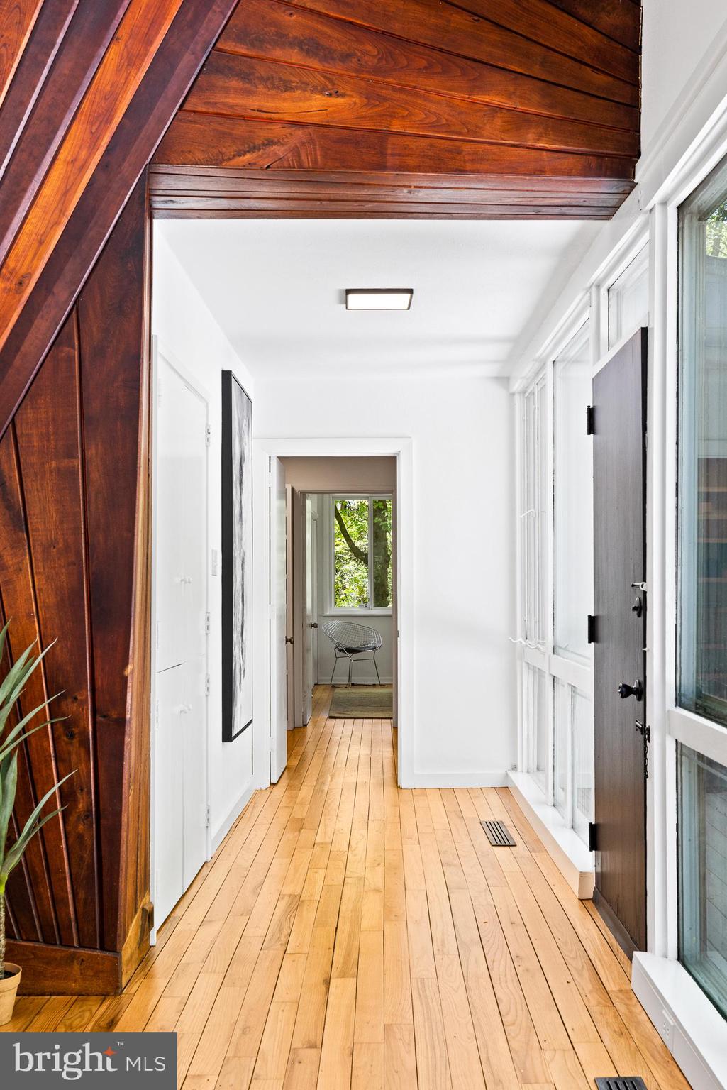 EAST FALLS - Residential