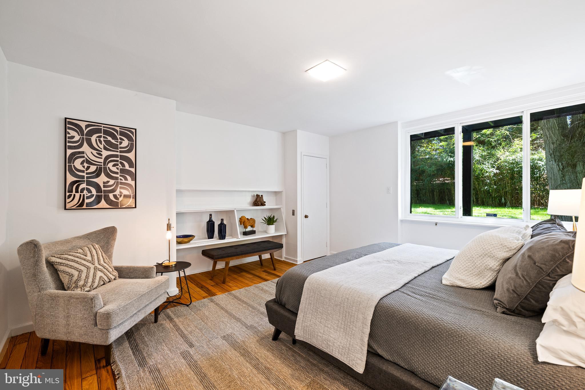 EAST FALLS - Residential