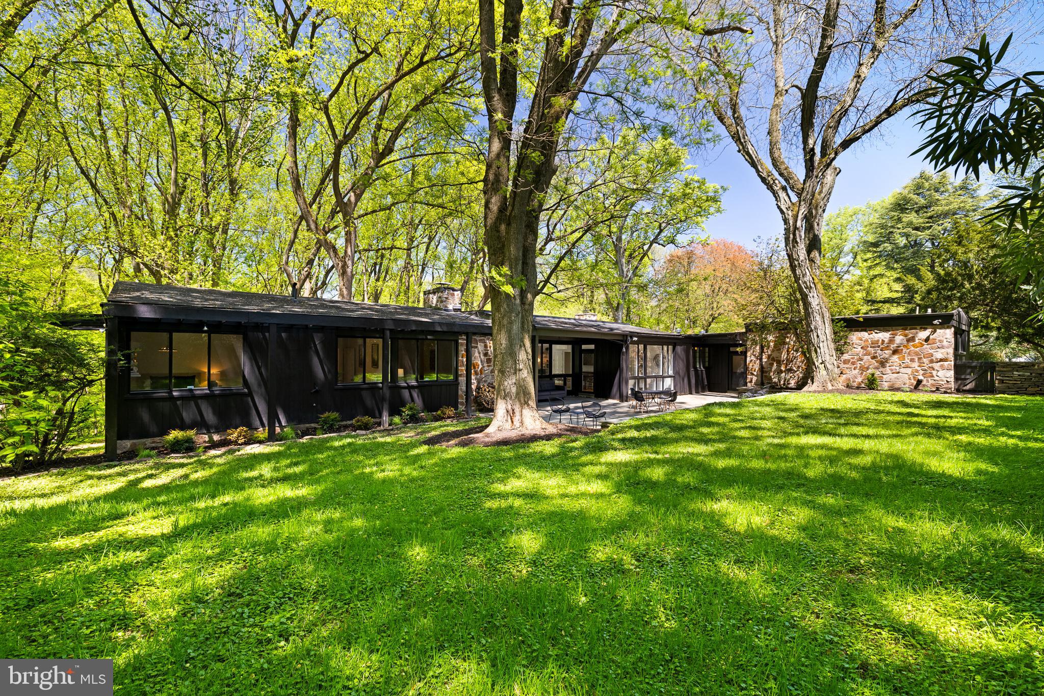 EAST FALLS - Residential