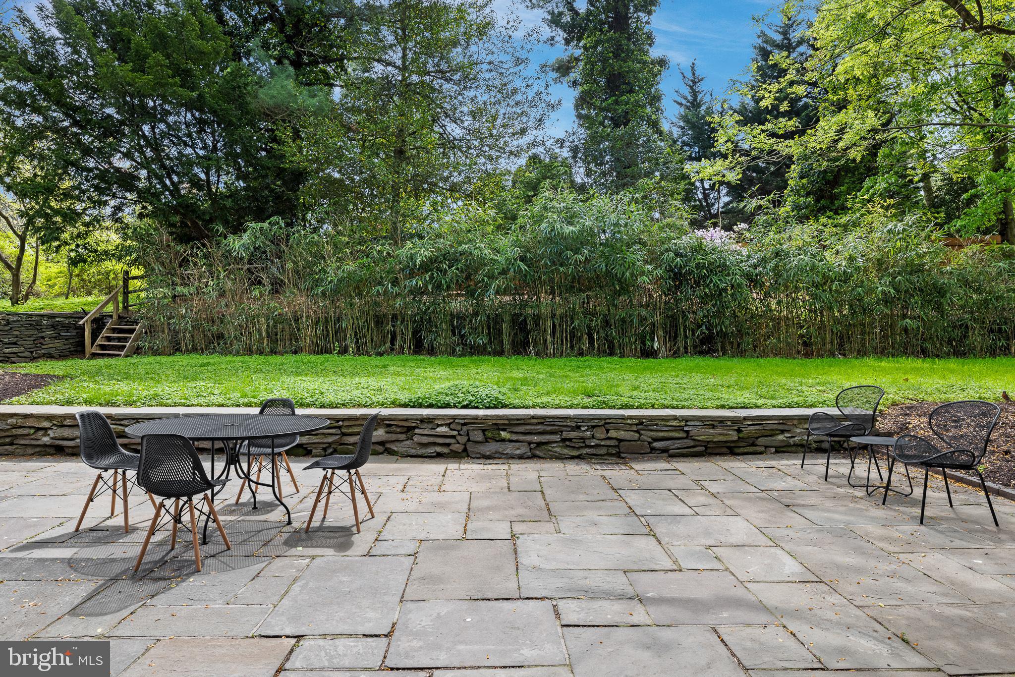 EAST FALLS - Residential