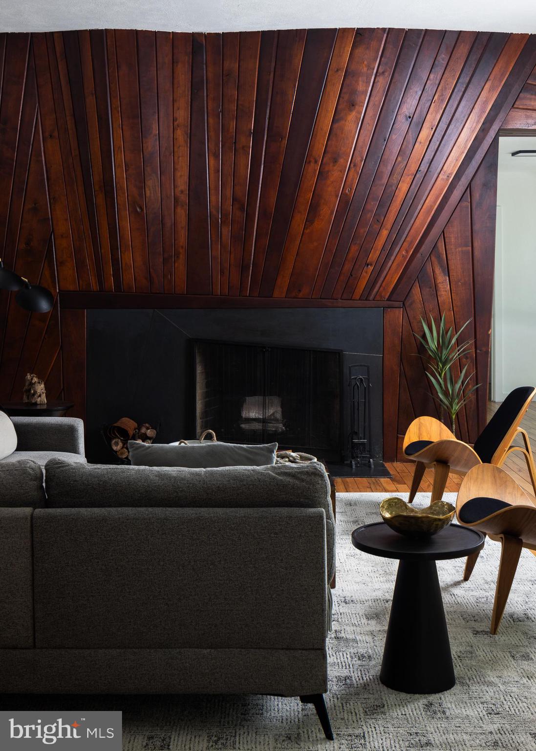 EAST FALLS - Residential