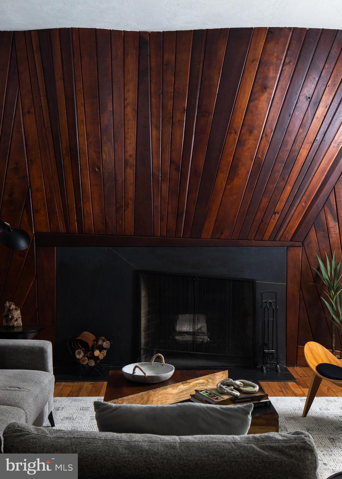 EAST FALLS - Residential