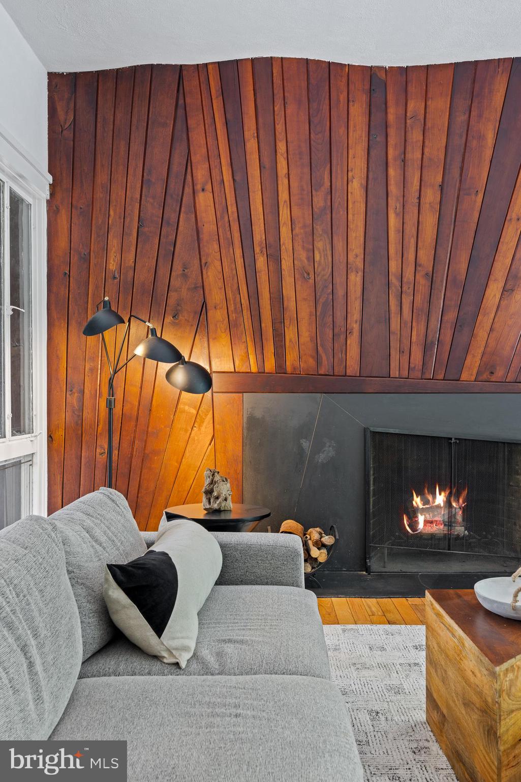 EAST FALLS - Residential