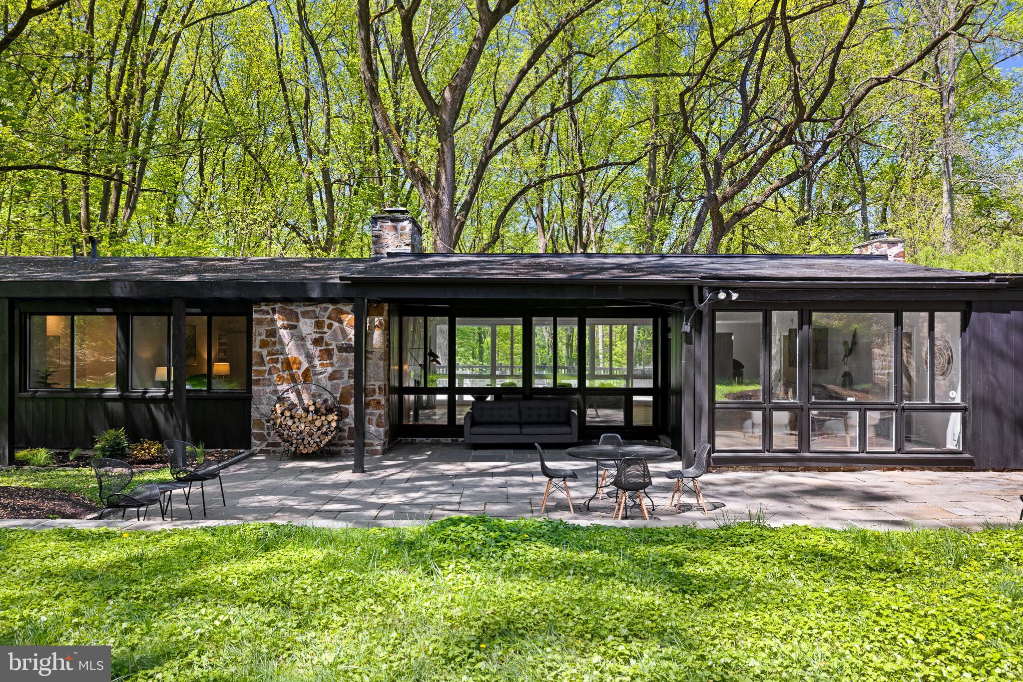 EAST FALLS - Residential