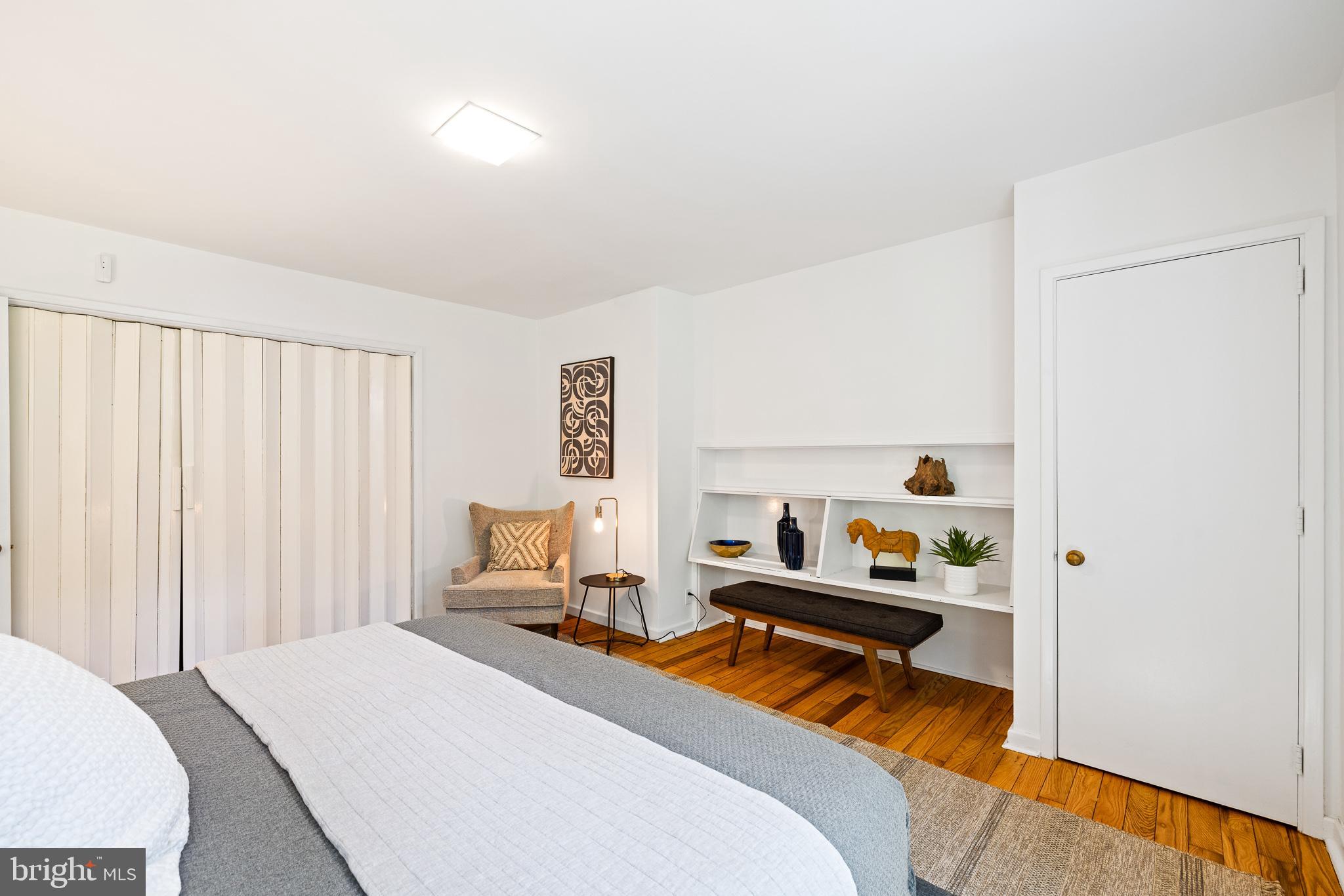 EAST FALLS - Residential