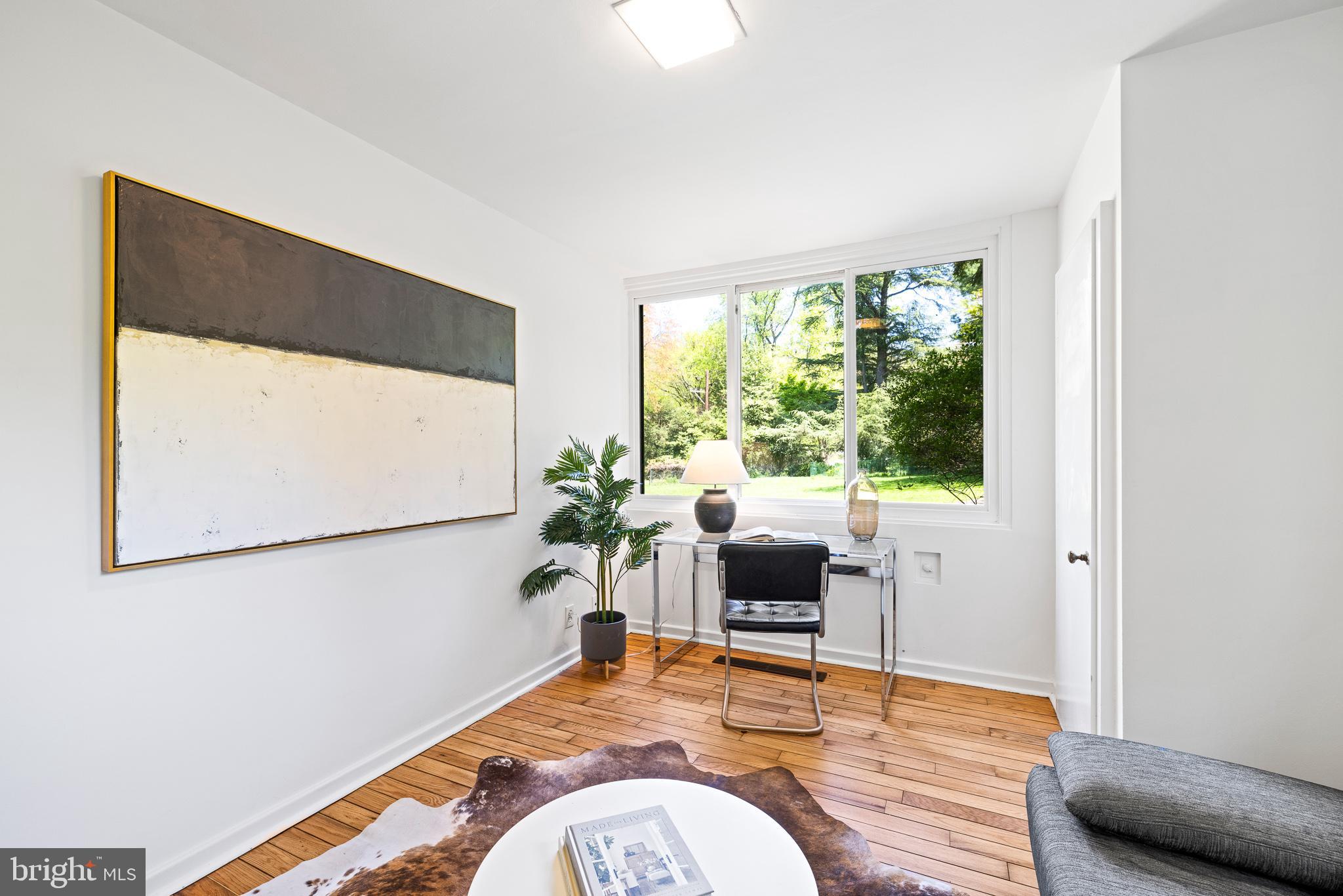 EAST FALLS - Residential