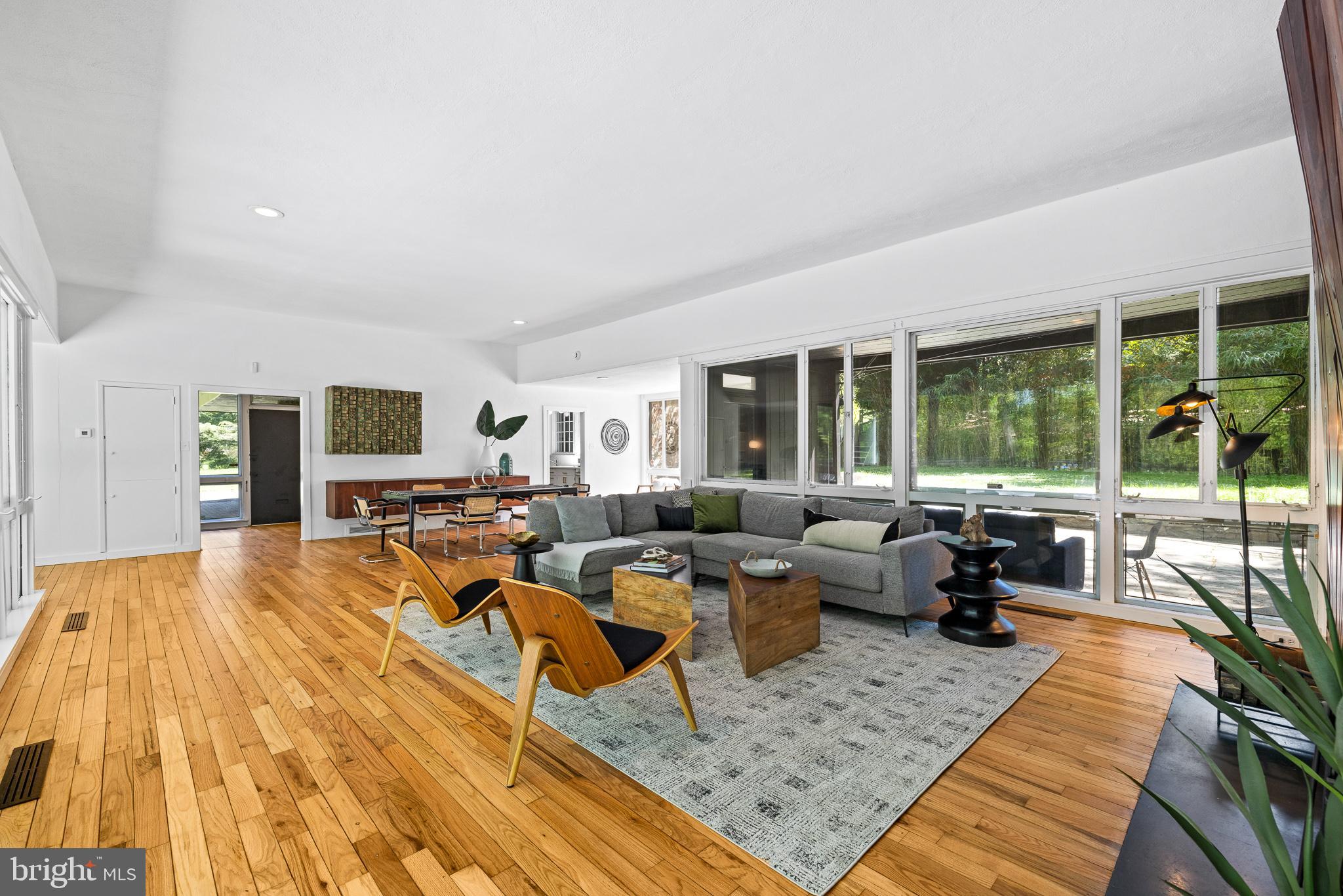 EAST FALLS - Residential