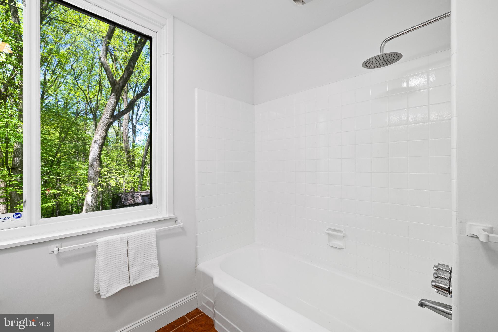 EAST FALLS - Residential