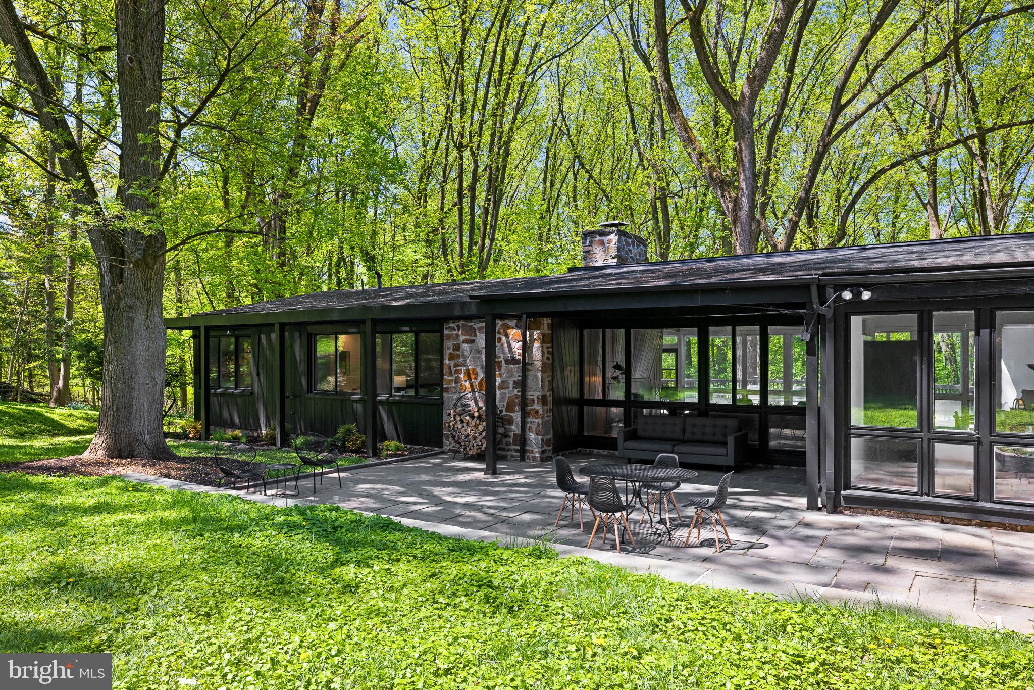 EAST FALLS - Residential