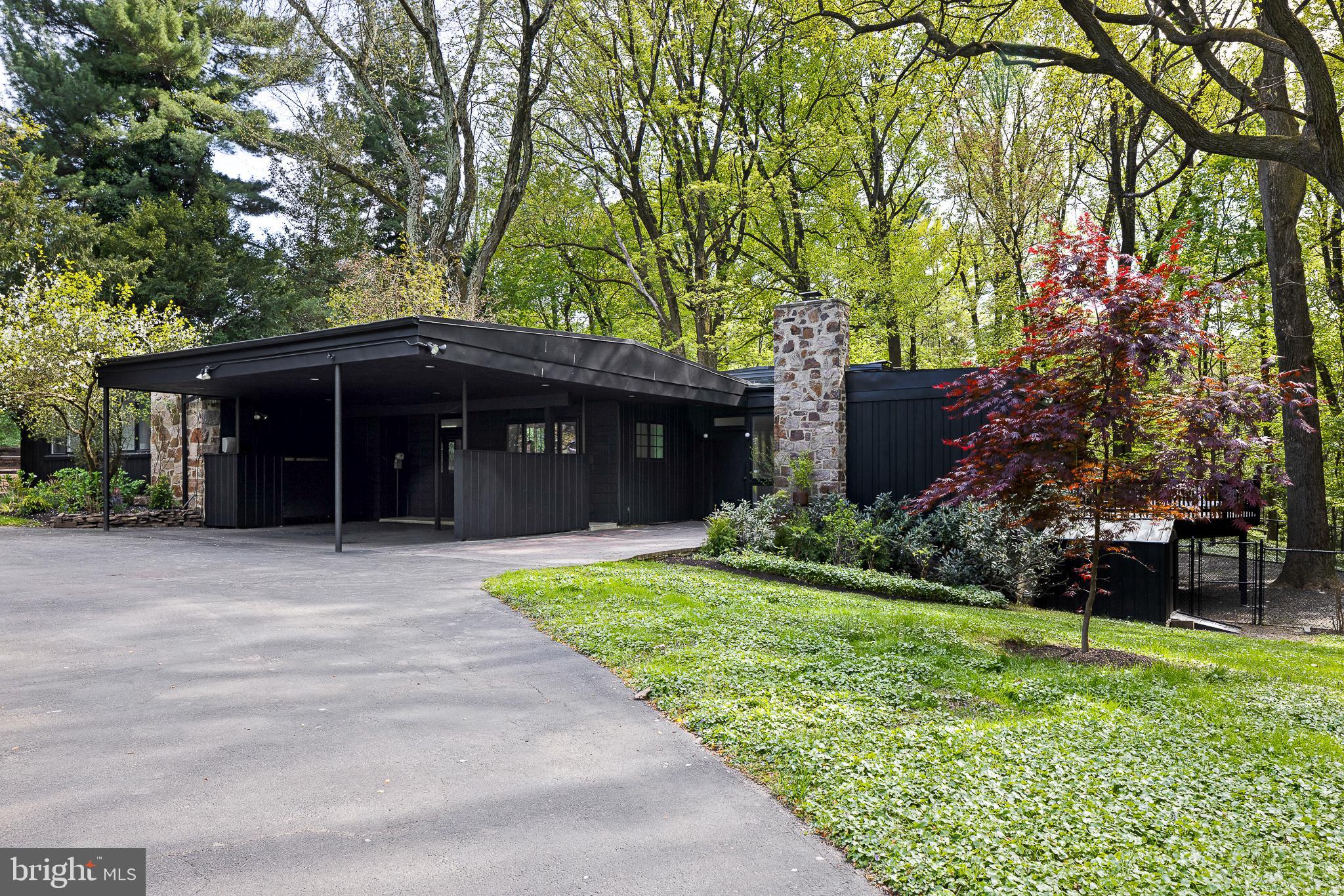 EAST FALLS - Residential