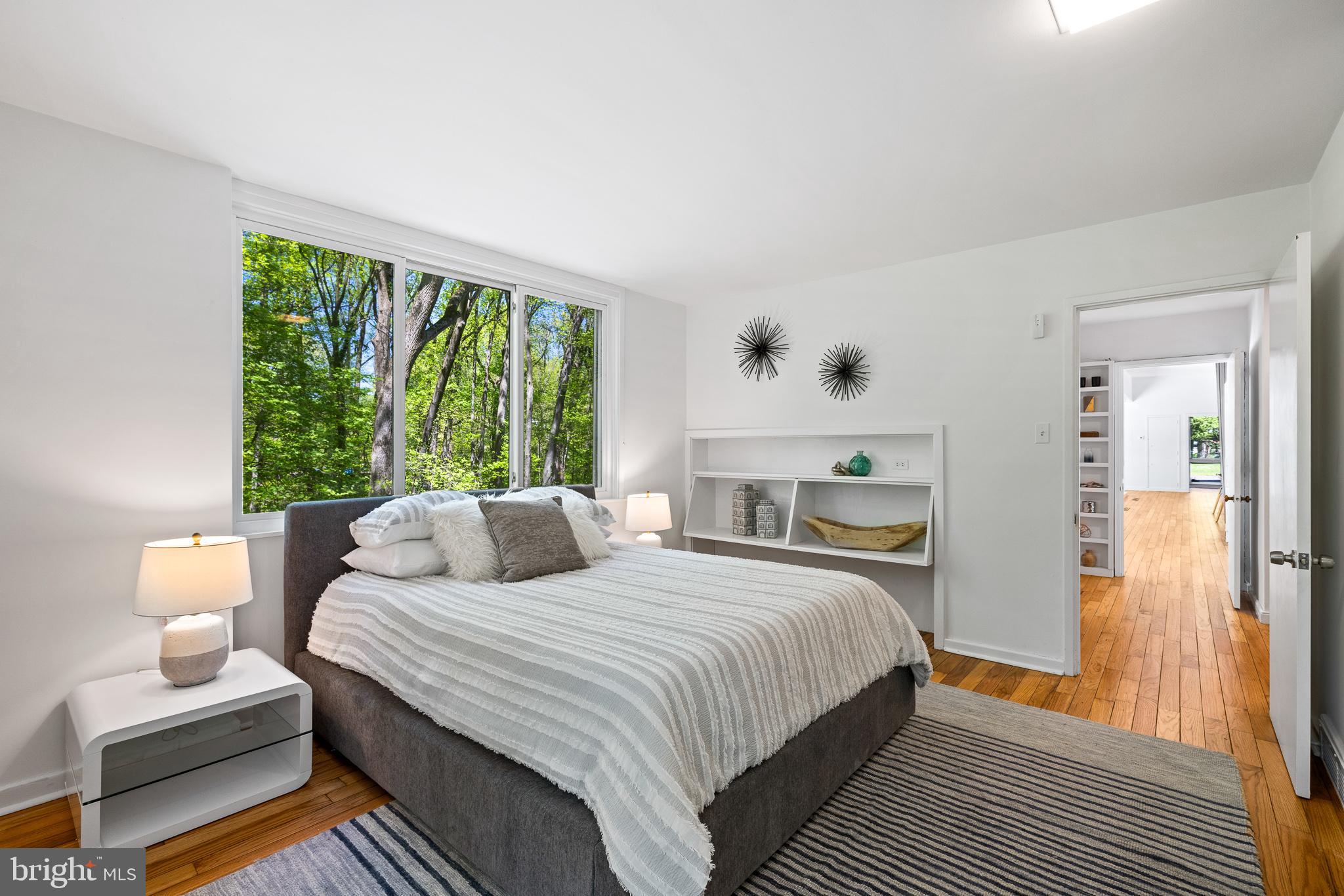 EAST FALLS - Residential