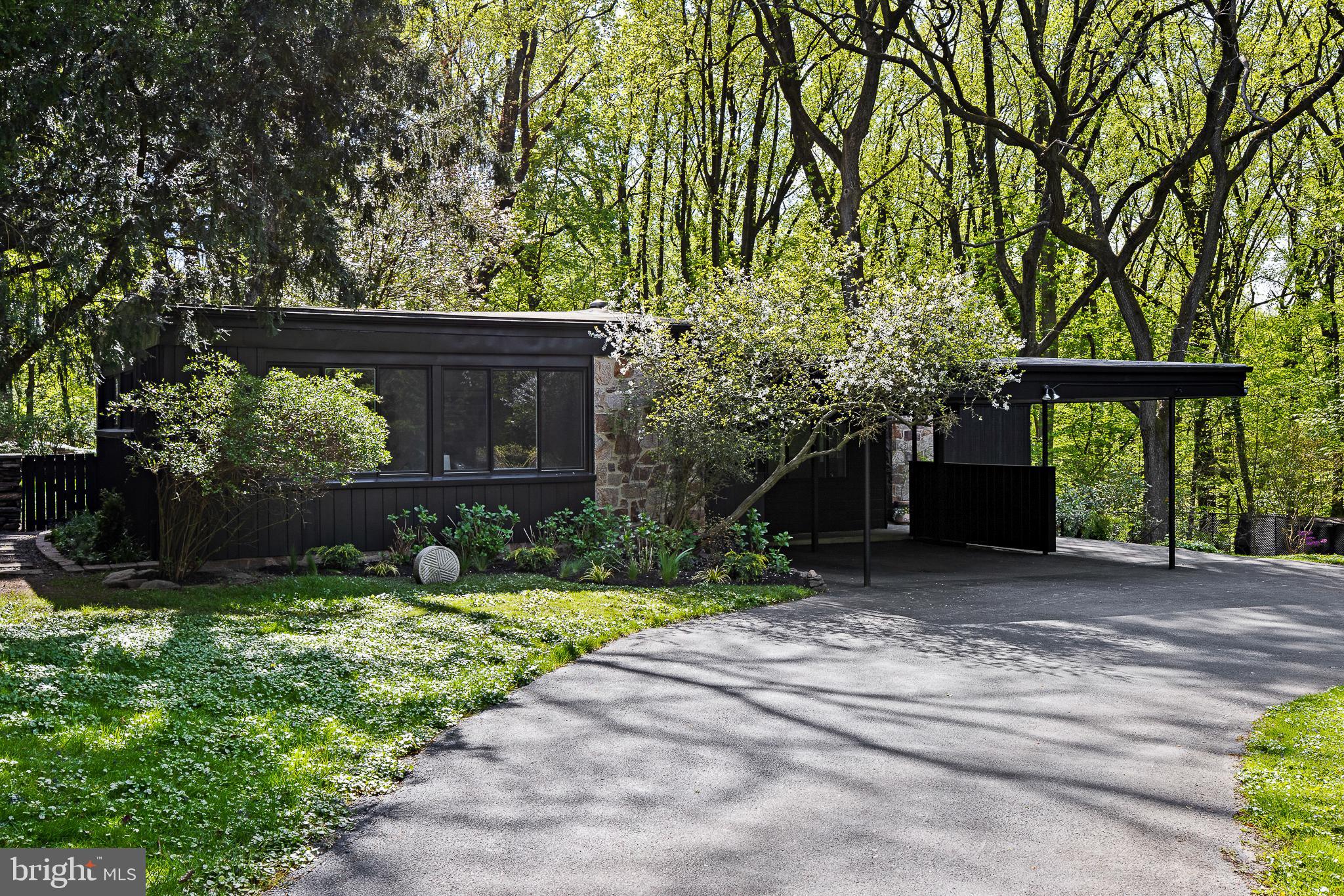 EAST FALLS - Residential