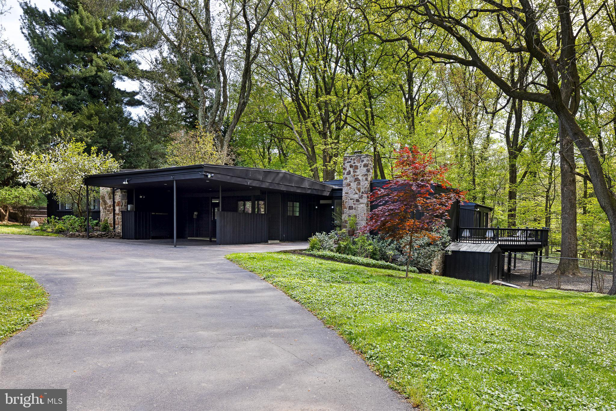 EAST FALLS - Residential