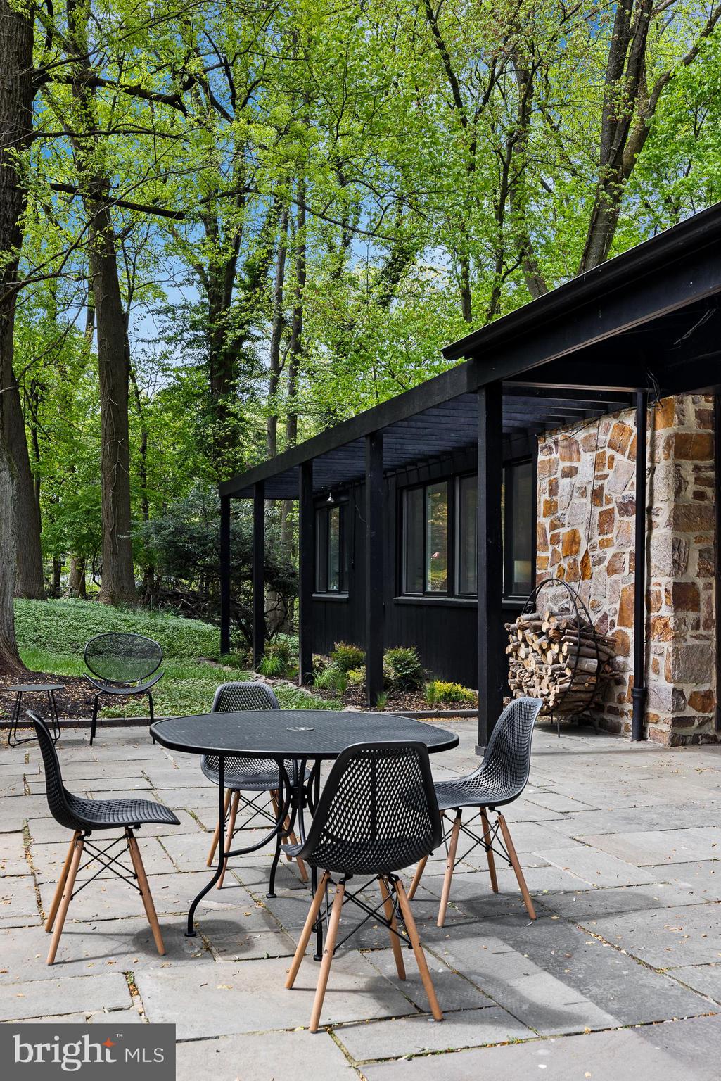 EAST FALLS - Residential