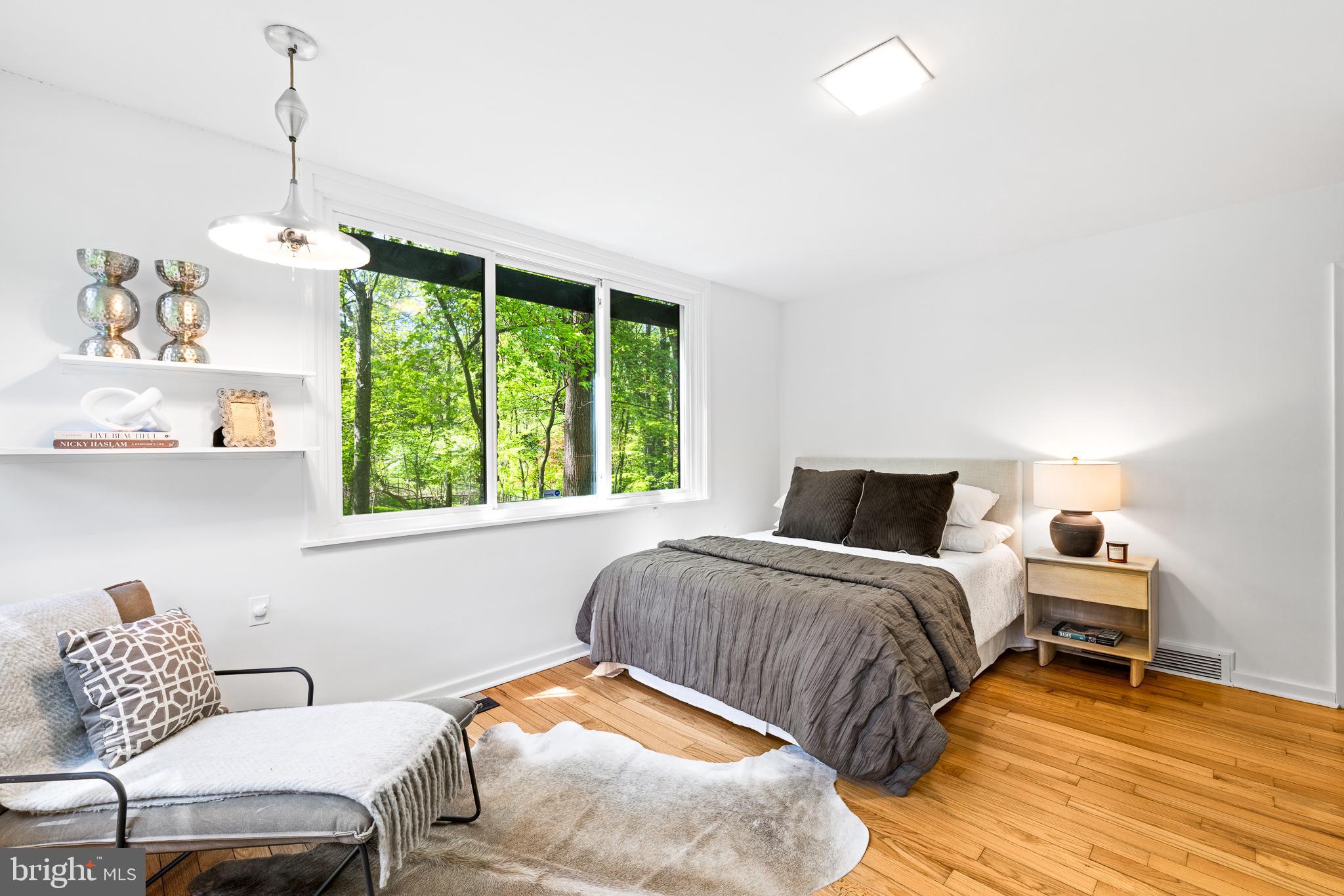 EAST FALLS - Residential