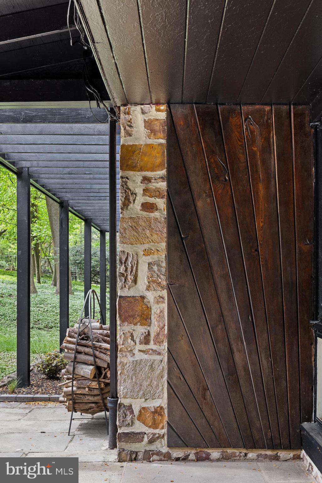 EAST FALLS - Residential