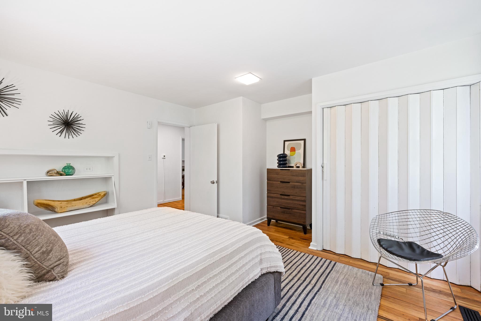 EAST FALLS - Residential