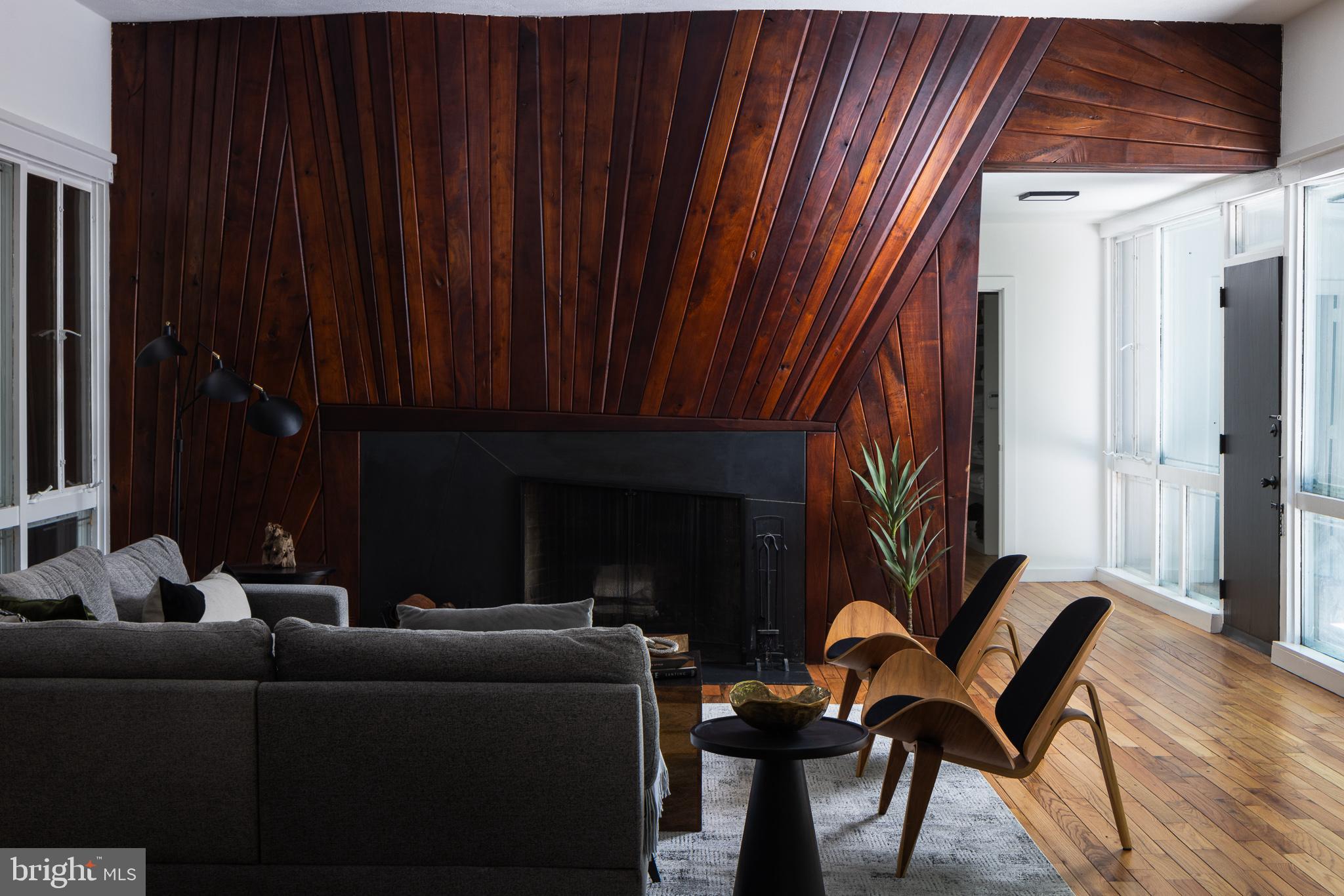 EAST FALLS - Residential