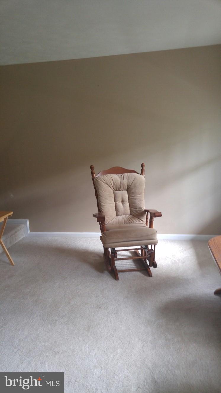 PRESIDENTIAL LAKES - Residential Lease