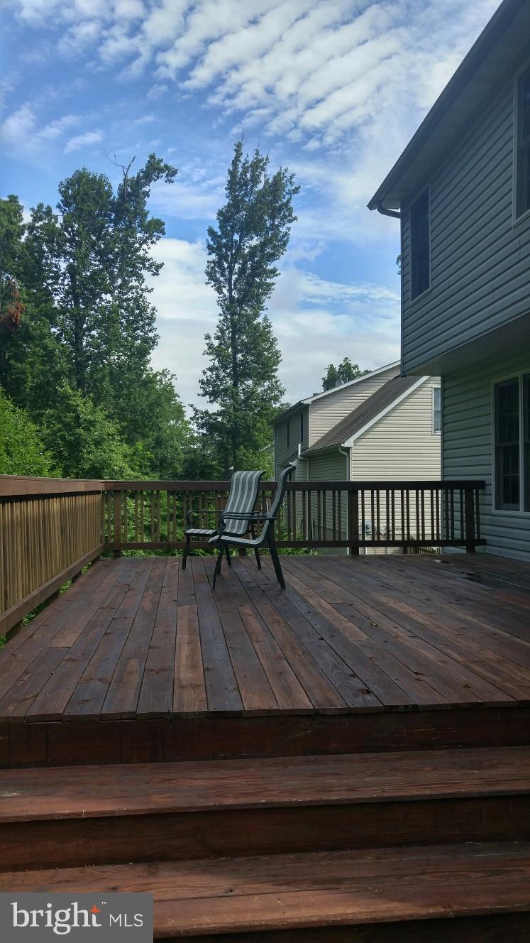 PRESIDENTIAL LAKES - Residential Lease