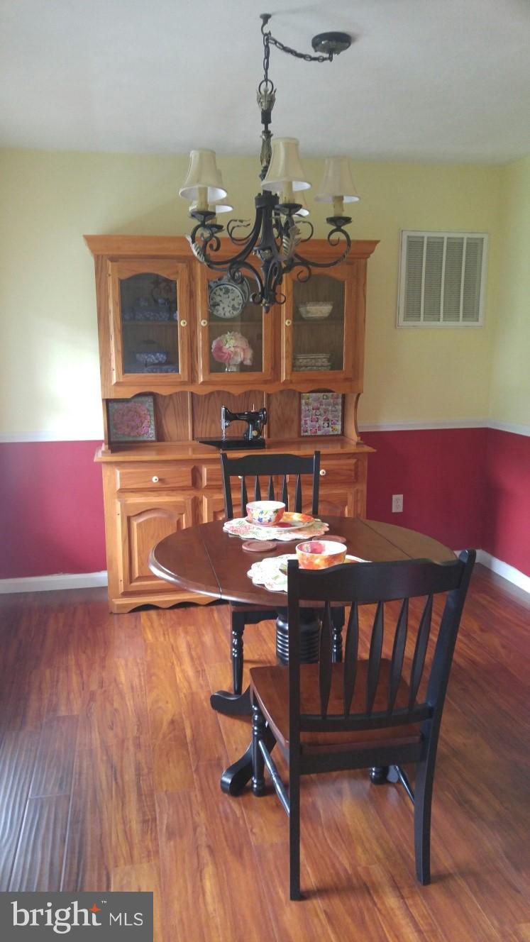 PRESIDENTIAL LAKES - Residential Lease