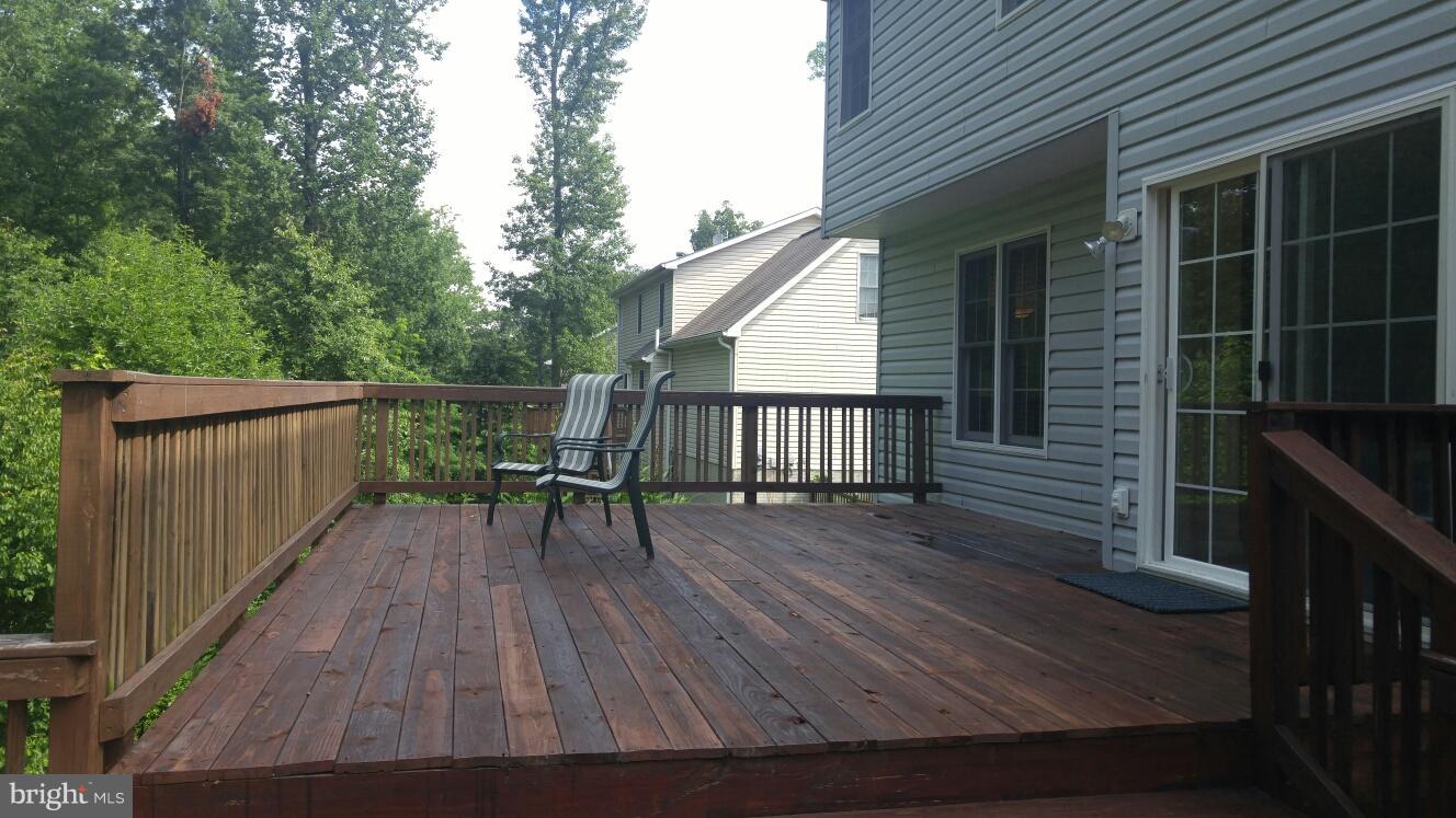 PRESIDENTIAL LAKES - Residential Lease