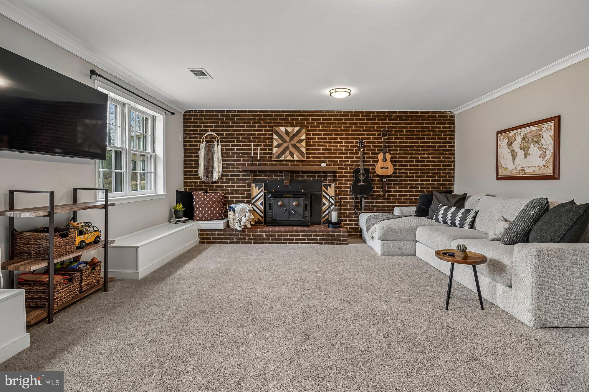 RESTON - Residential