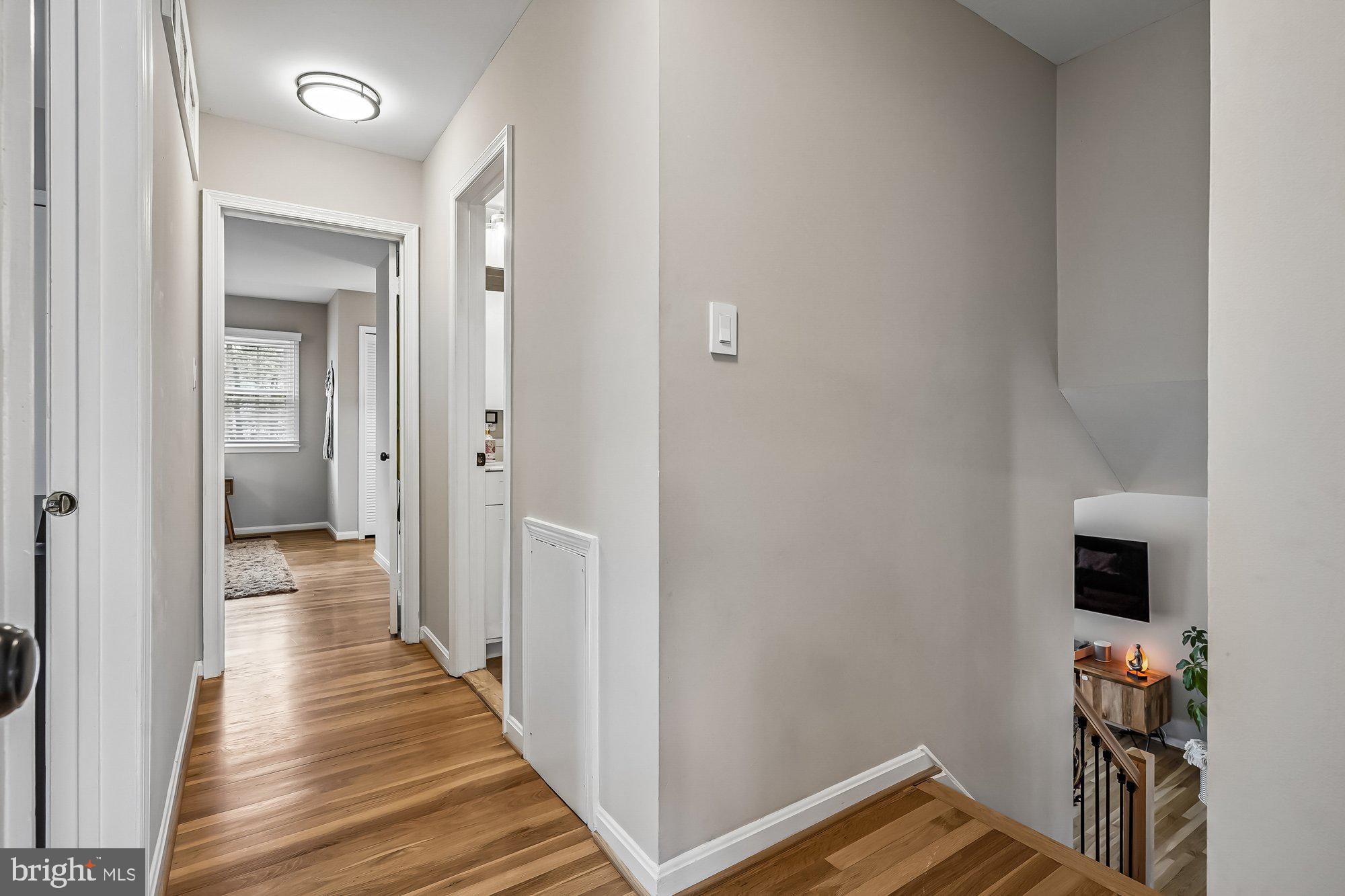 RESTON - Residential