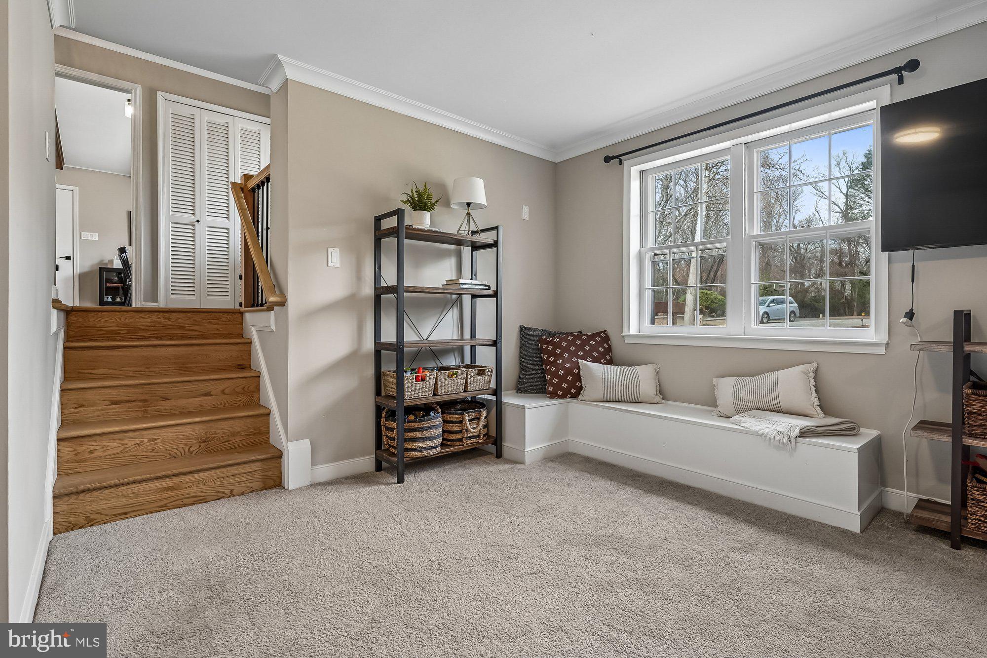 RESTON - Residential