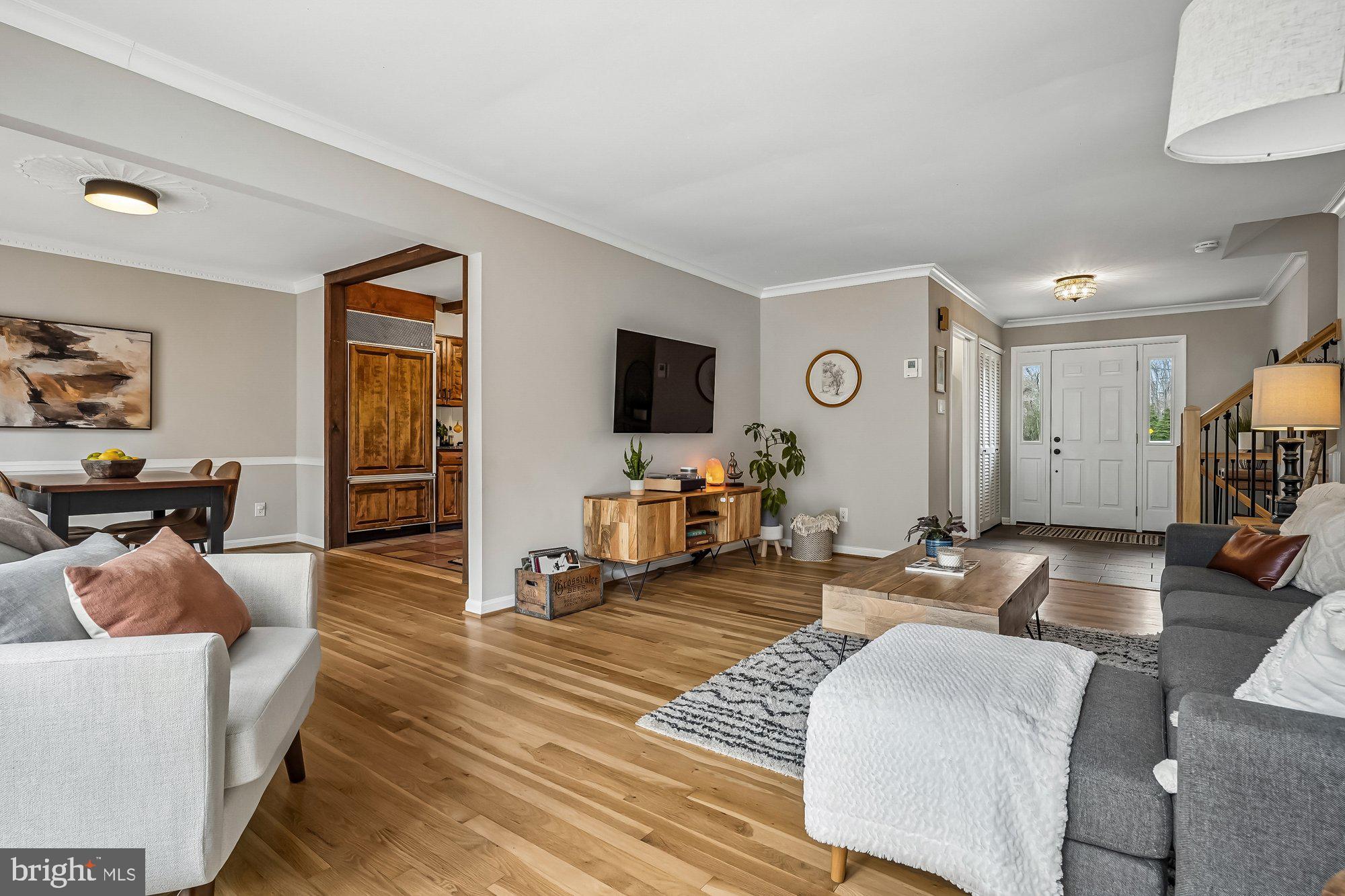 RESTON - Residential